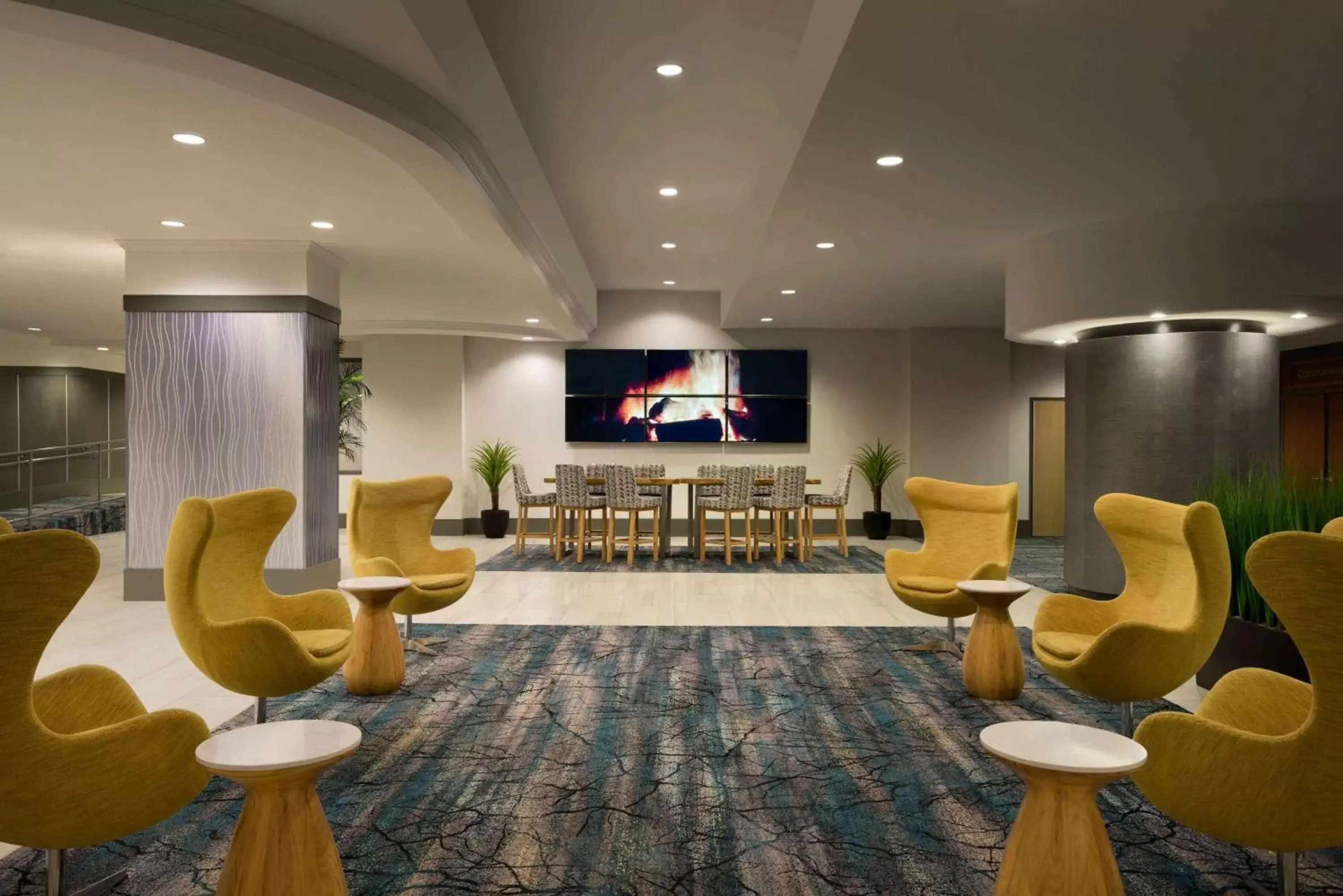 Lobby or reception, Lounge/Bar in Wyndham Grand Pittsburgh