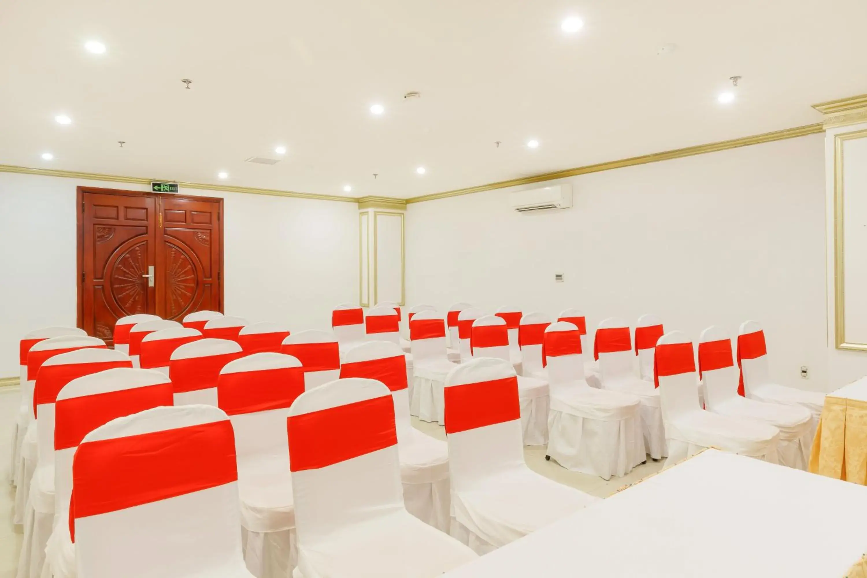 Business facilities, Banquet Facilities in Paris Nha Trang Hotel