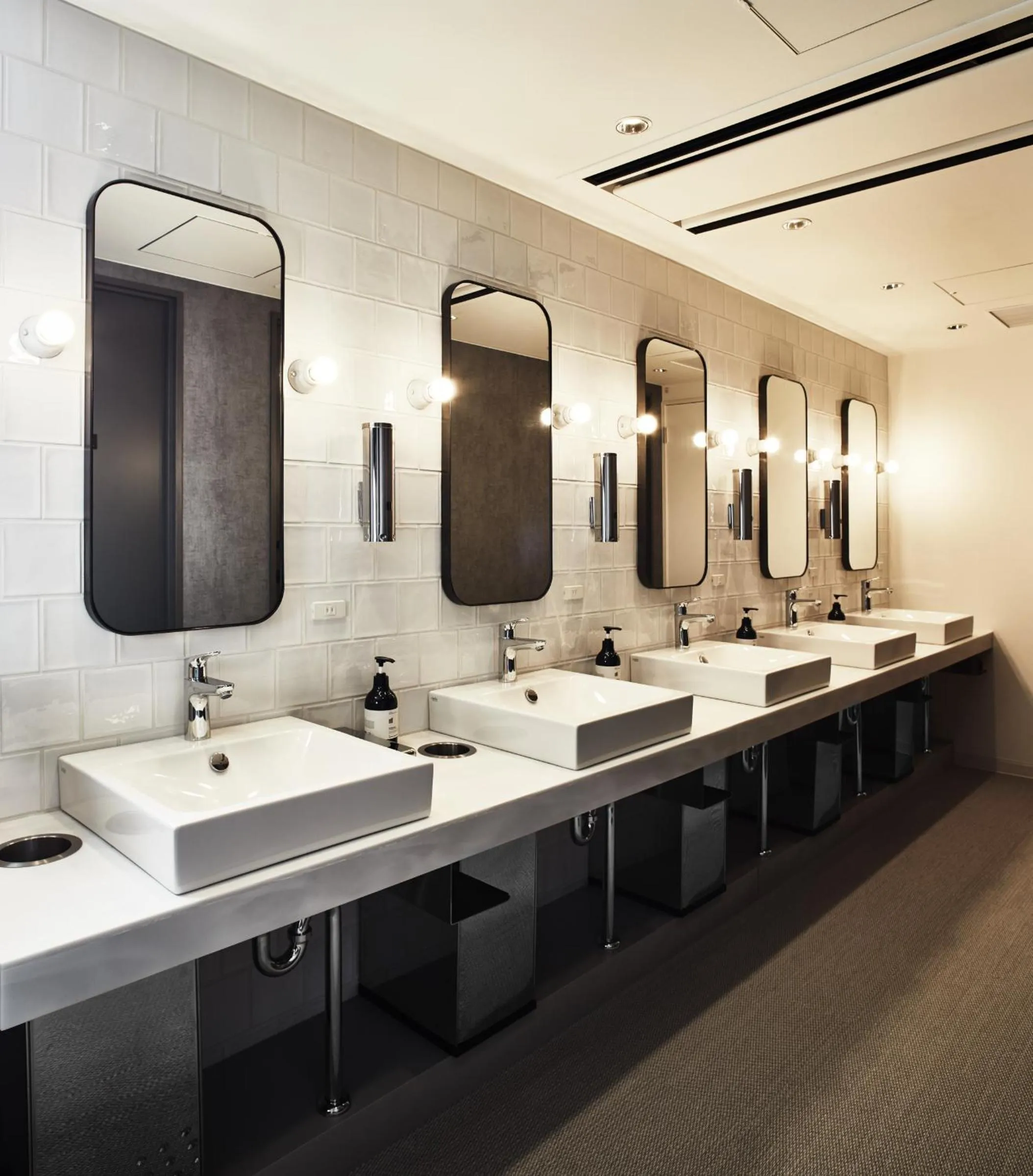 Shower in The Millennials Kyoto