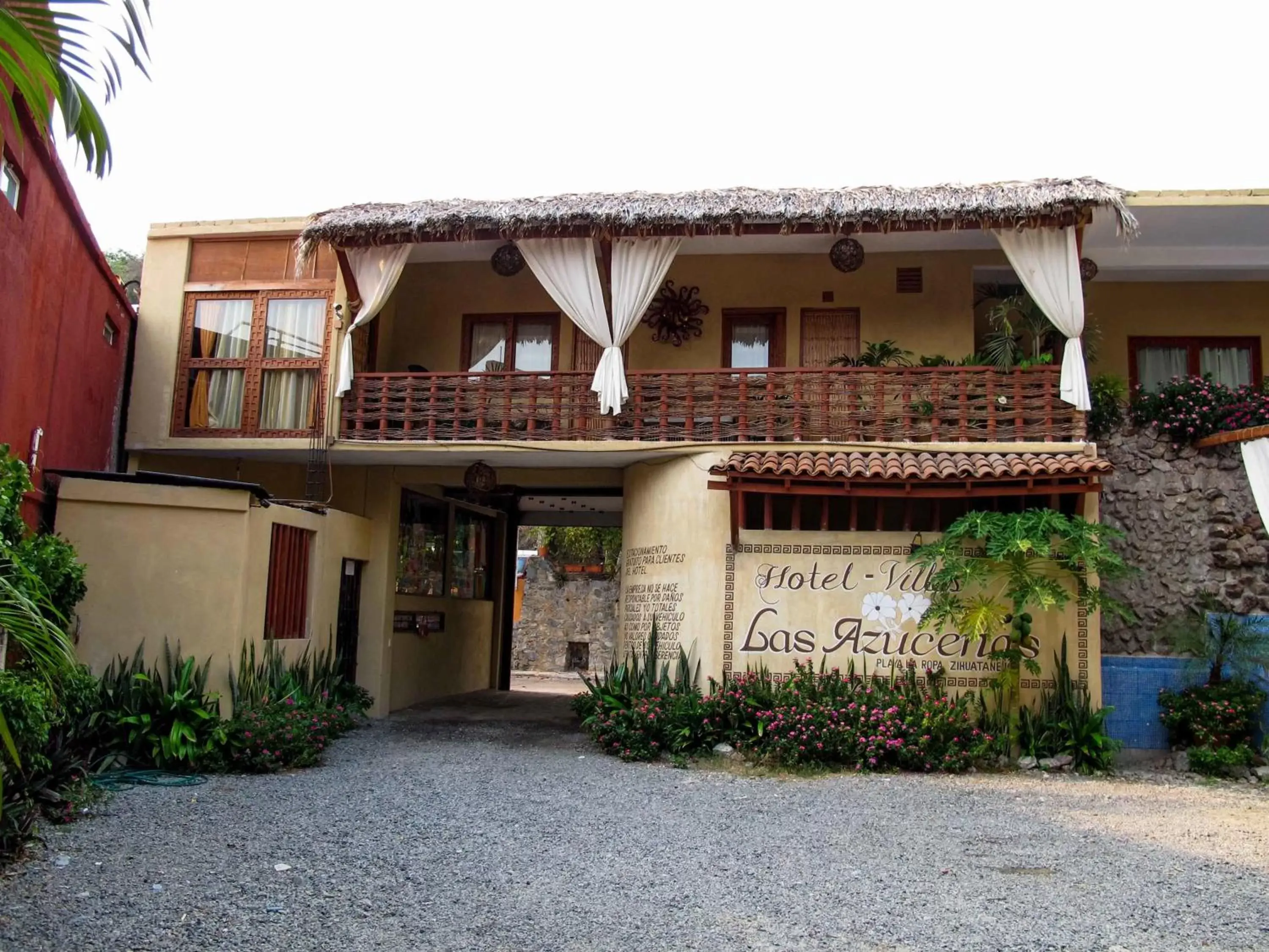 Balcony/Terrace, Property Building in Hotel Villas Las Azucenas