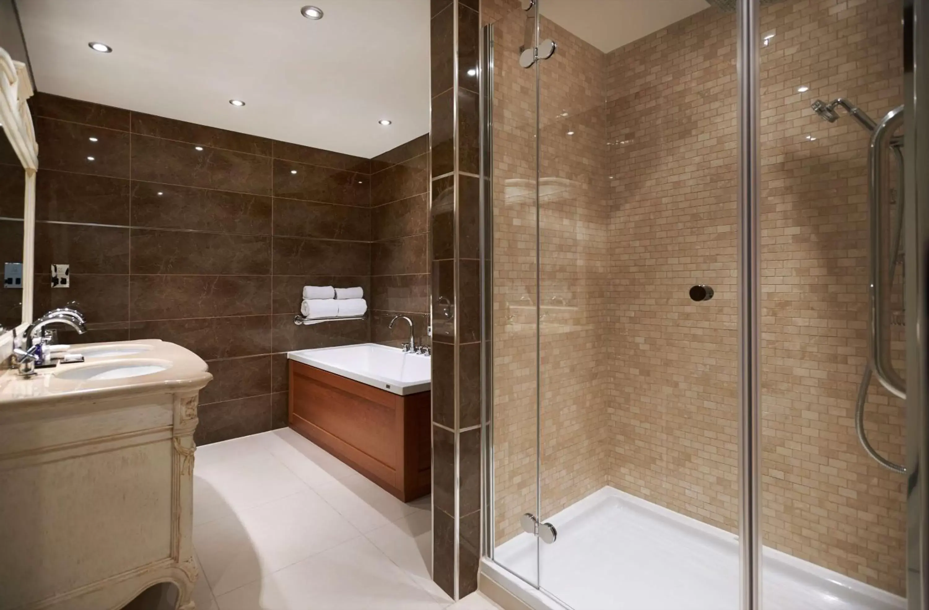 Bathroom in DoubleTree by Hilton Hotel & Spa Liverpool