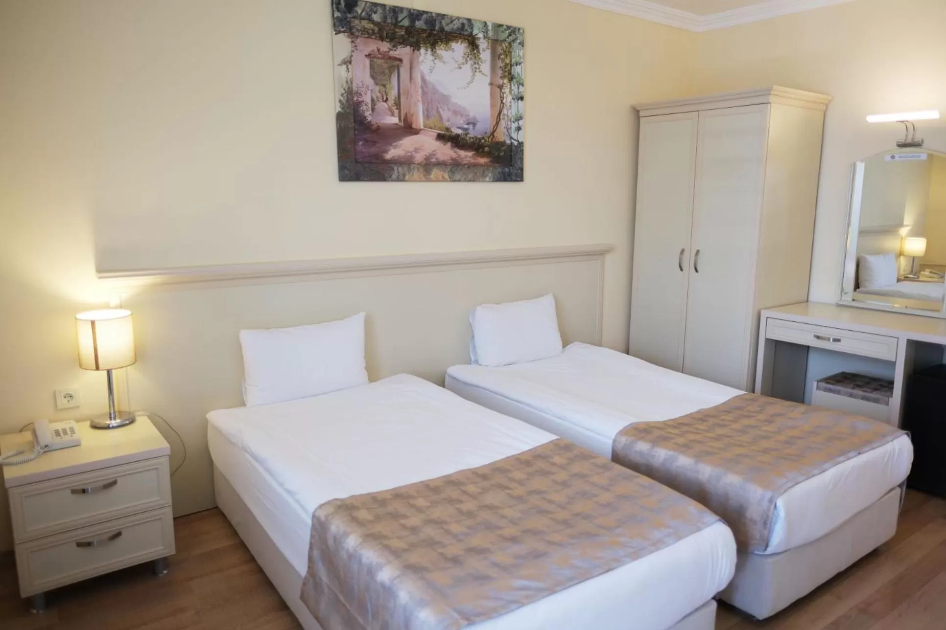 Photo of the whole room in Troia Tusan Hotel