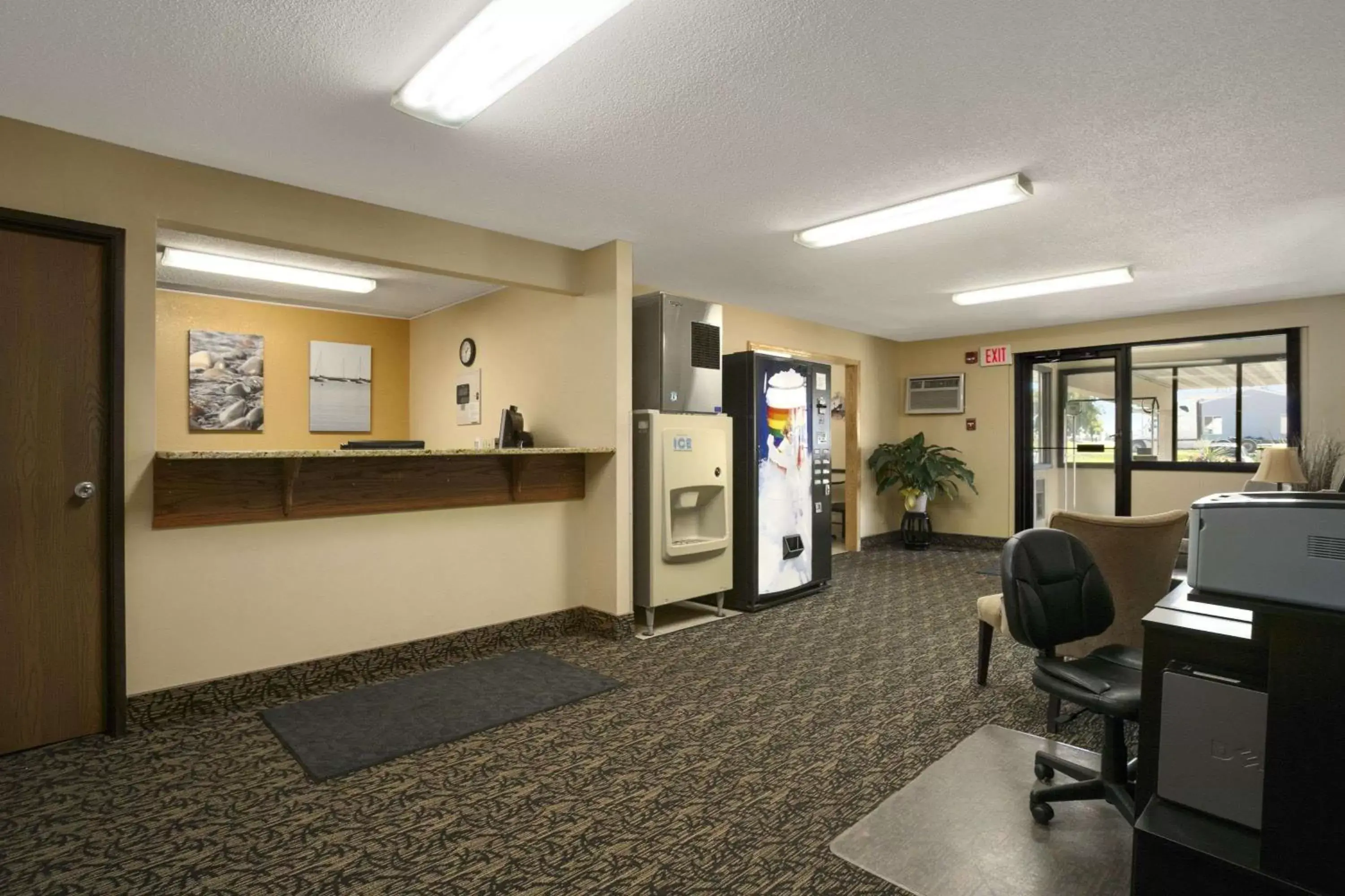 Lobby or reception, Lobby/Reception in Super 8 by Wyndham Alexandria MN