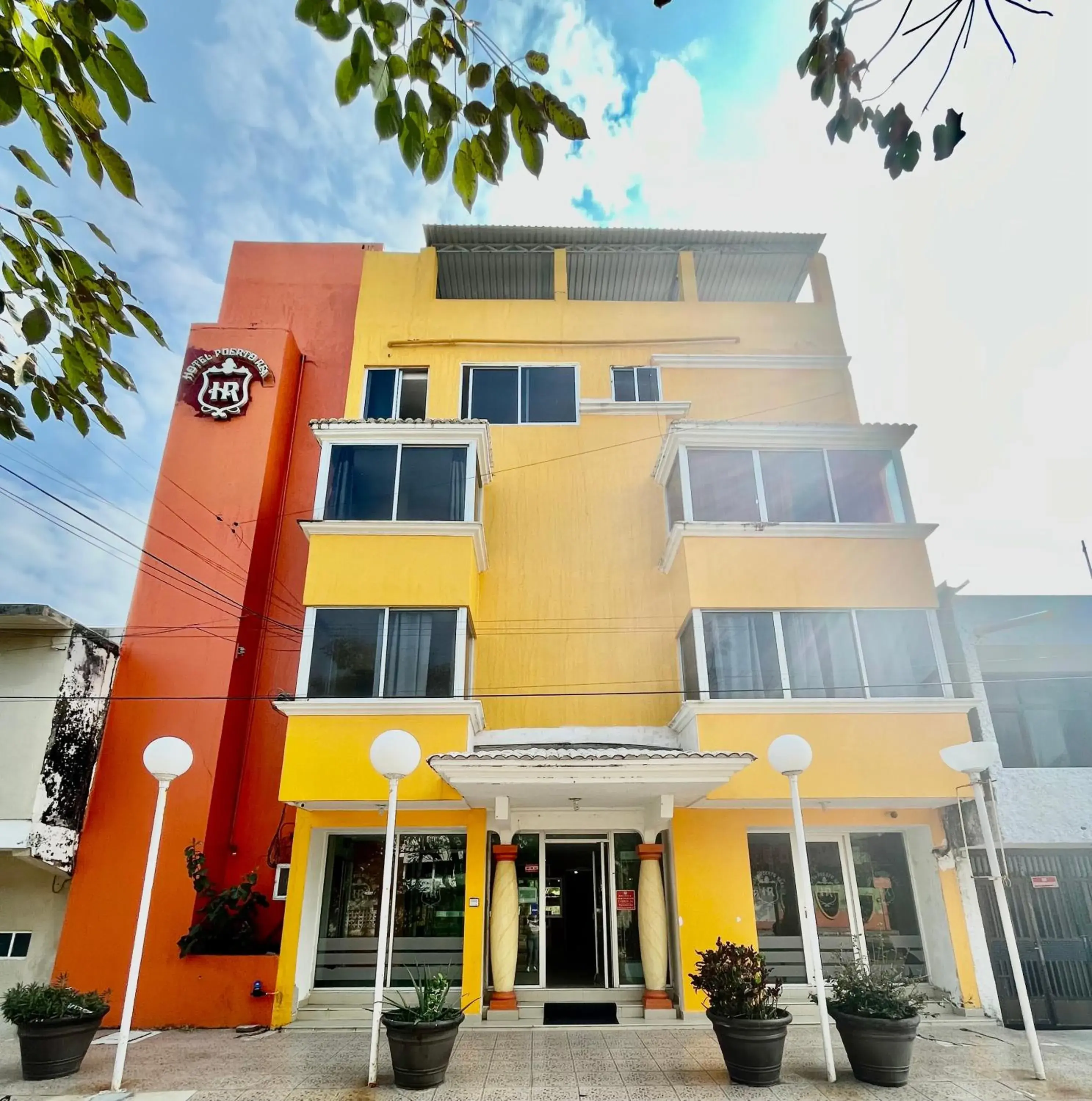 Facade/entrance, Property Building in OYO Hotel Puerto Real Coatzacoalcos