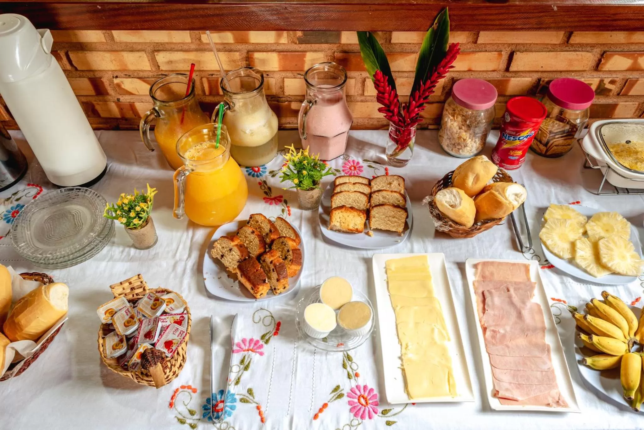 Breakfast in Suítes Casa do Barão