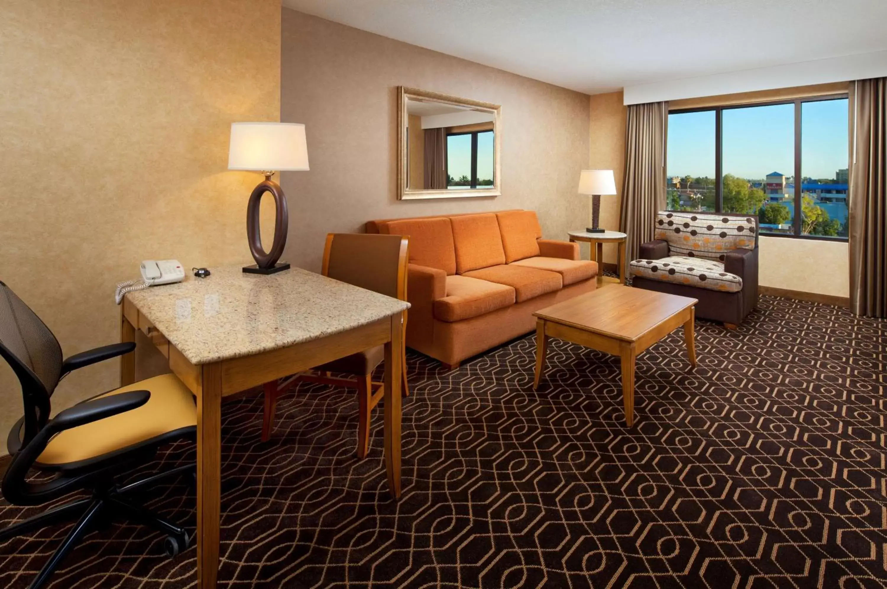 Living room, Seating Area in DoubleTree Suites By Hilton Anaheim Resort/Convention Center