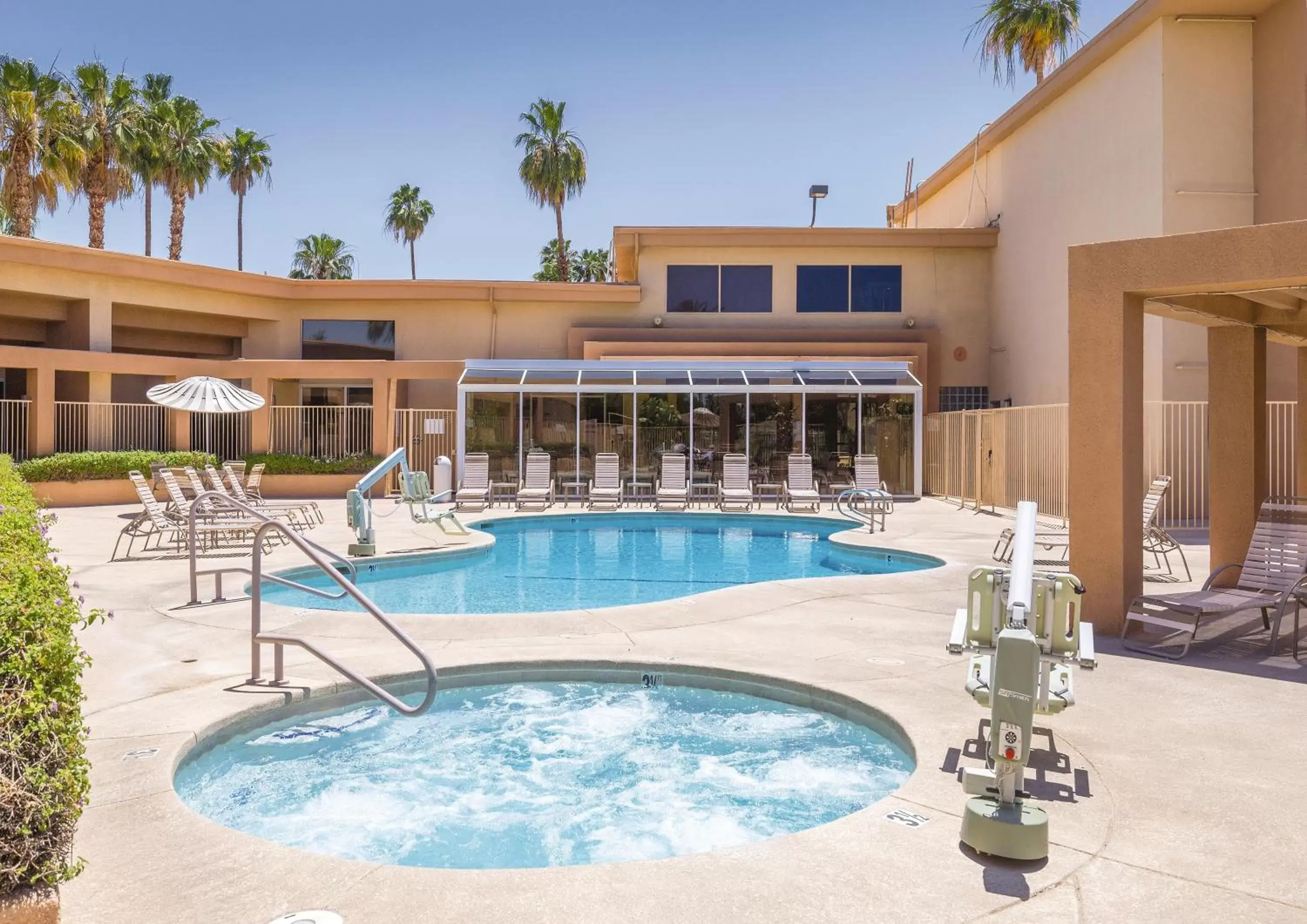 Swimming Pool in WorldMark Palm Springs - Plaza Resort and Spa