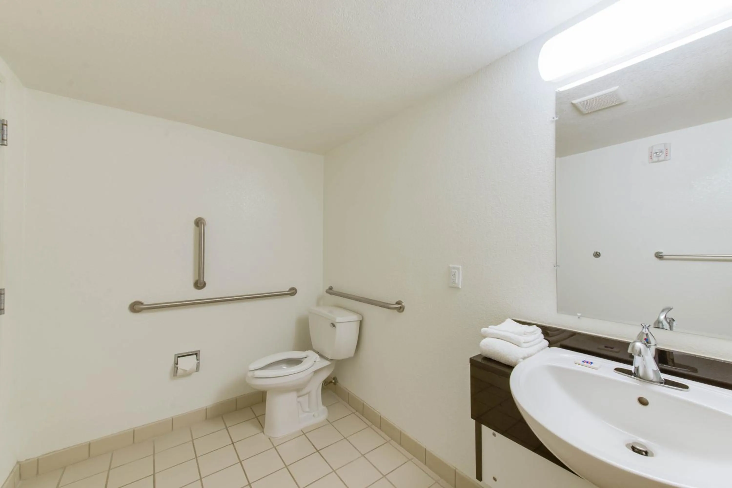Toilet in Motel 6-Norfolk, VA
