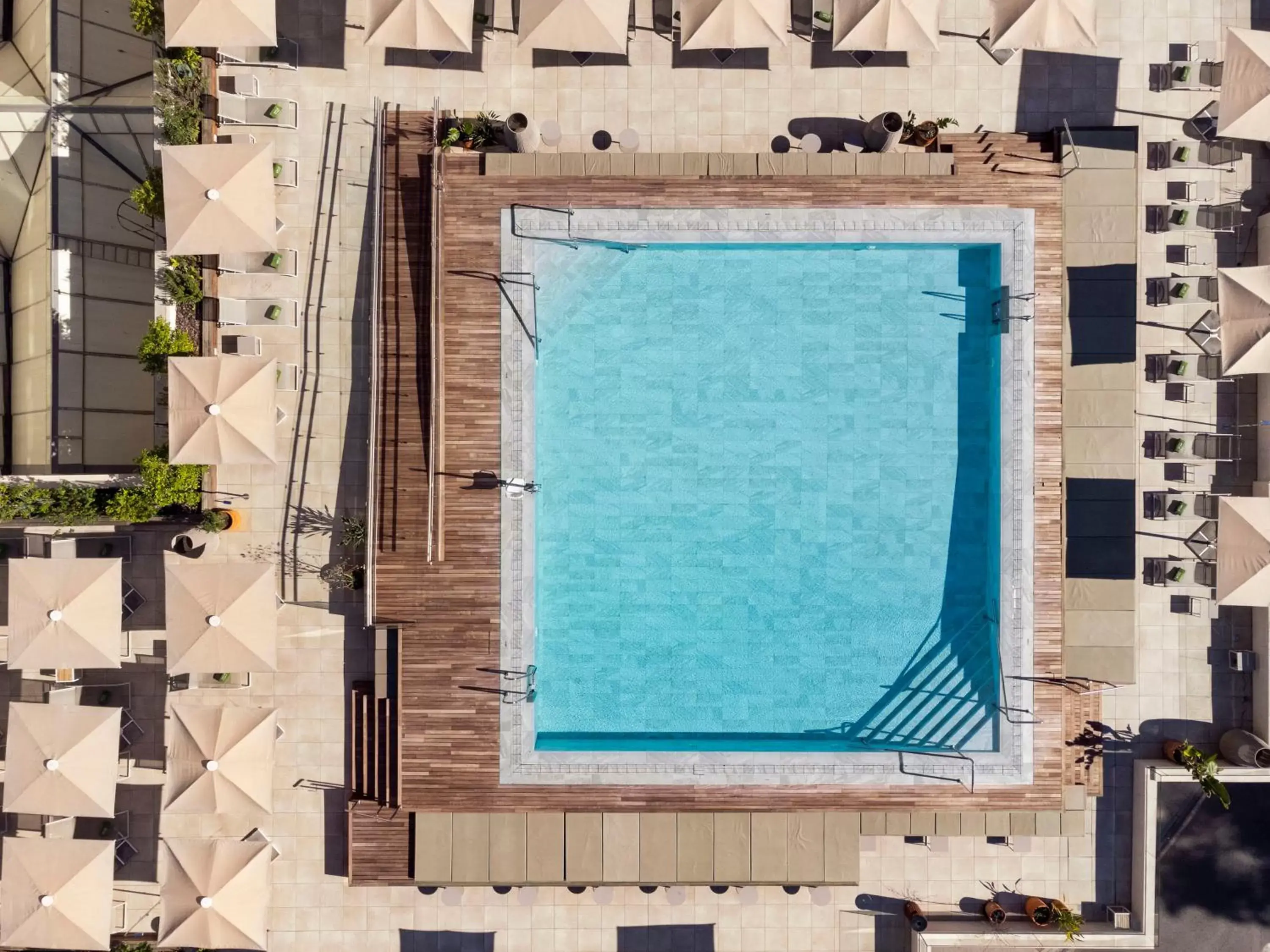 Property building, Pool View in Melia Sevilla