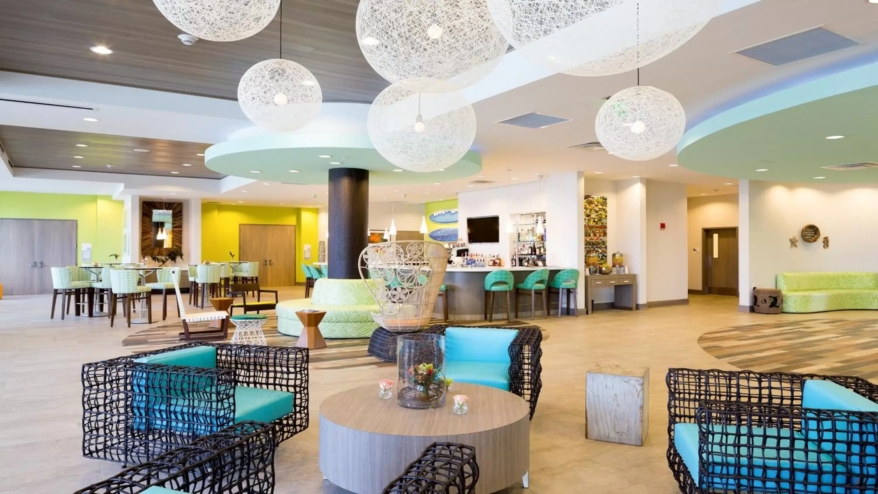 Lounge or bar, Lobby/Reception in Holiday Inn Resort Fort Walton Beach, an IHG Hotel