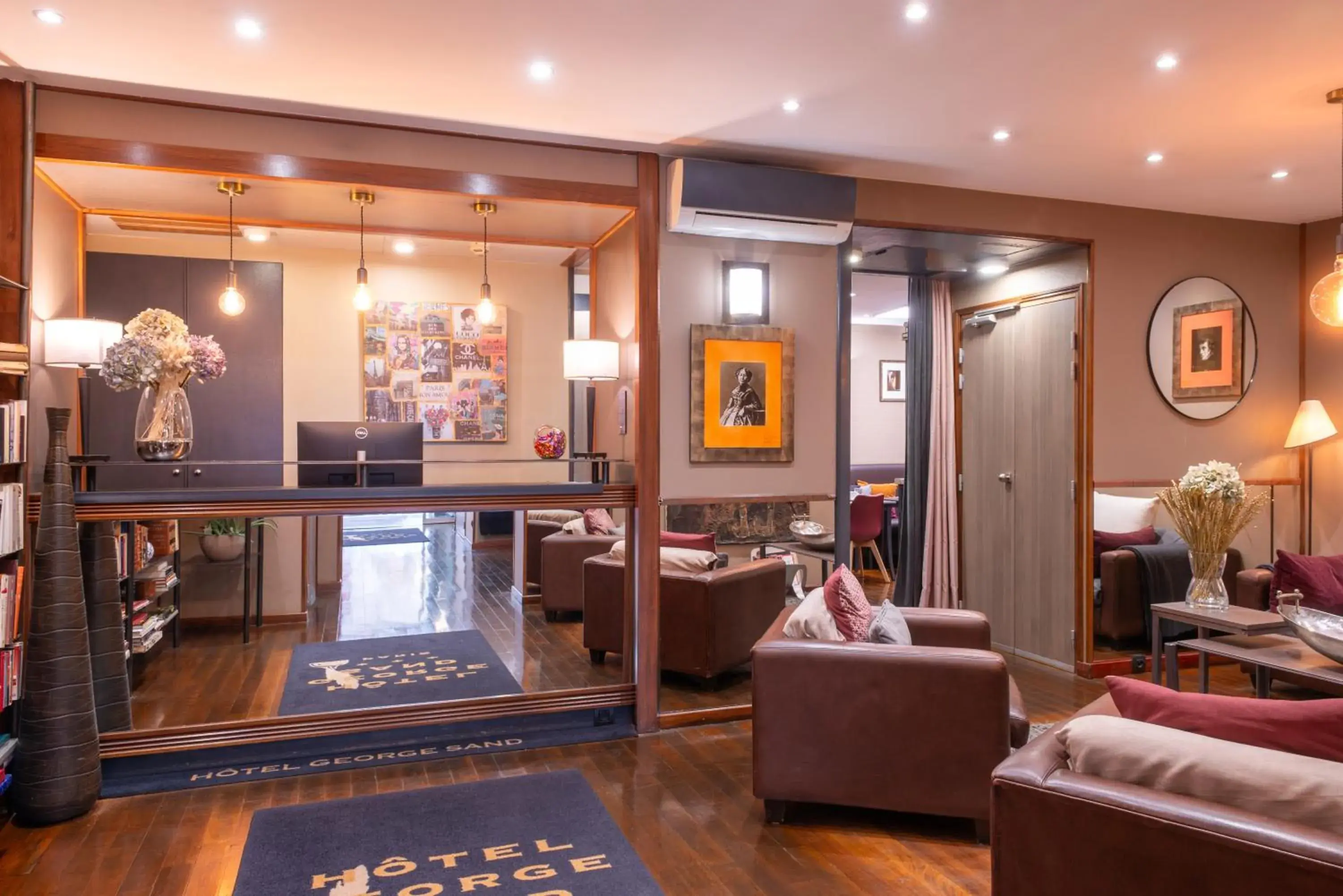 Lobby or reception in Hotel George Sand Opéra Paris Lobby or reception in Hotel George Sand Opéra Paris