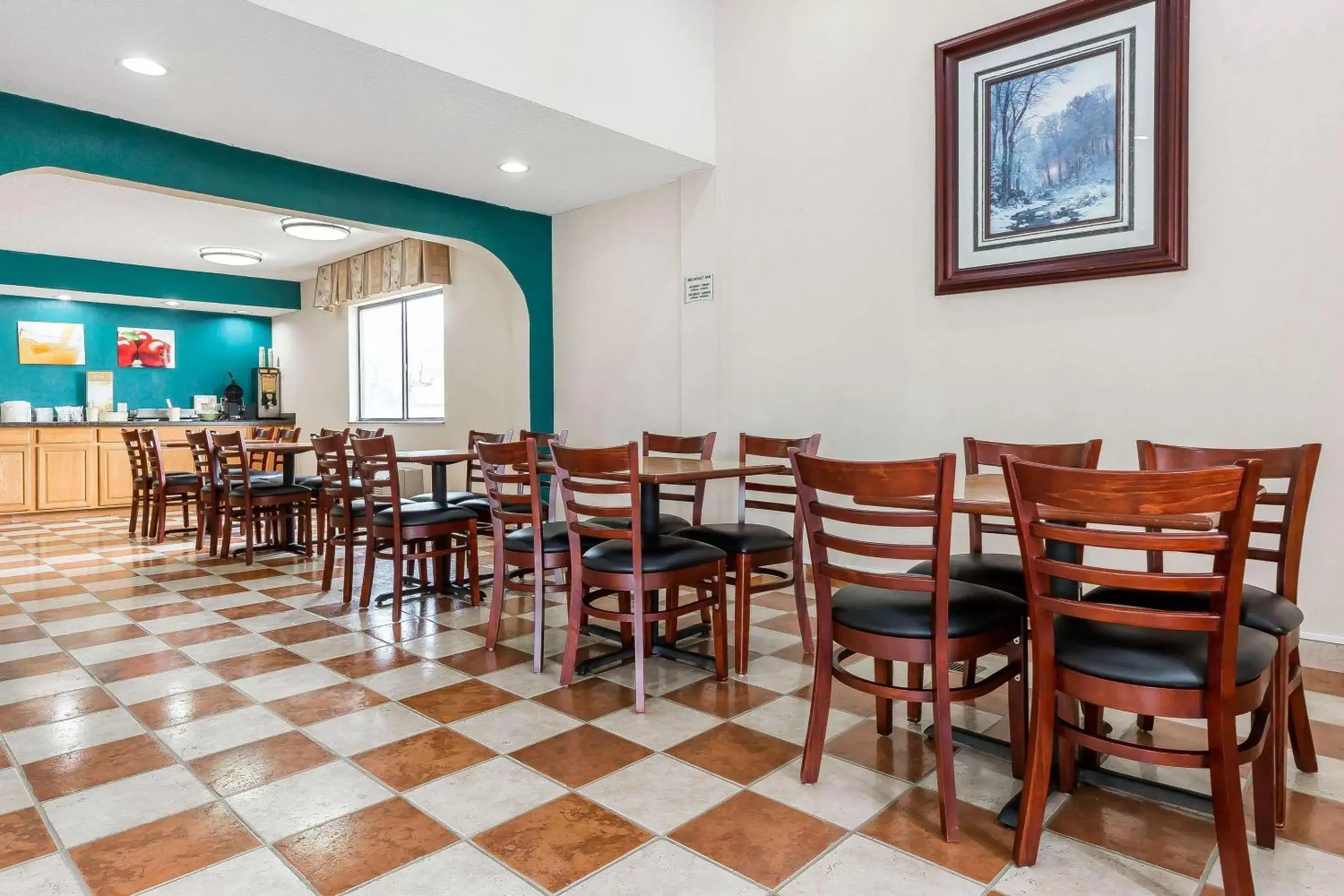 Restaurant/Places to Eat in Quality Inn & Suites Bloomington University Area