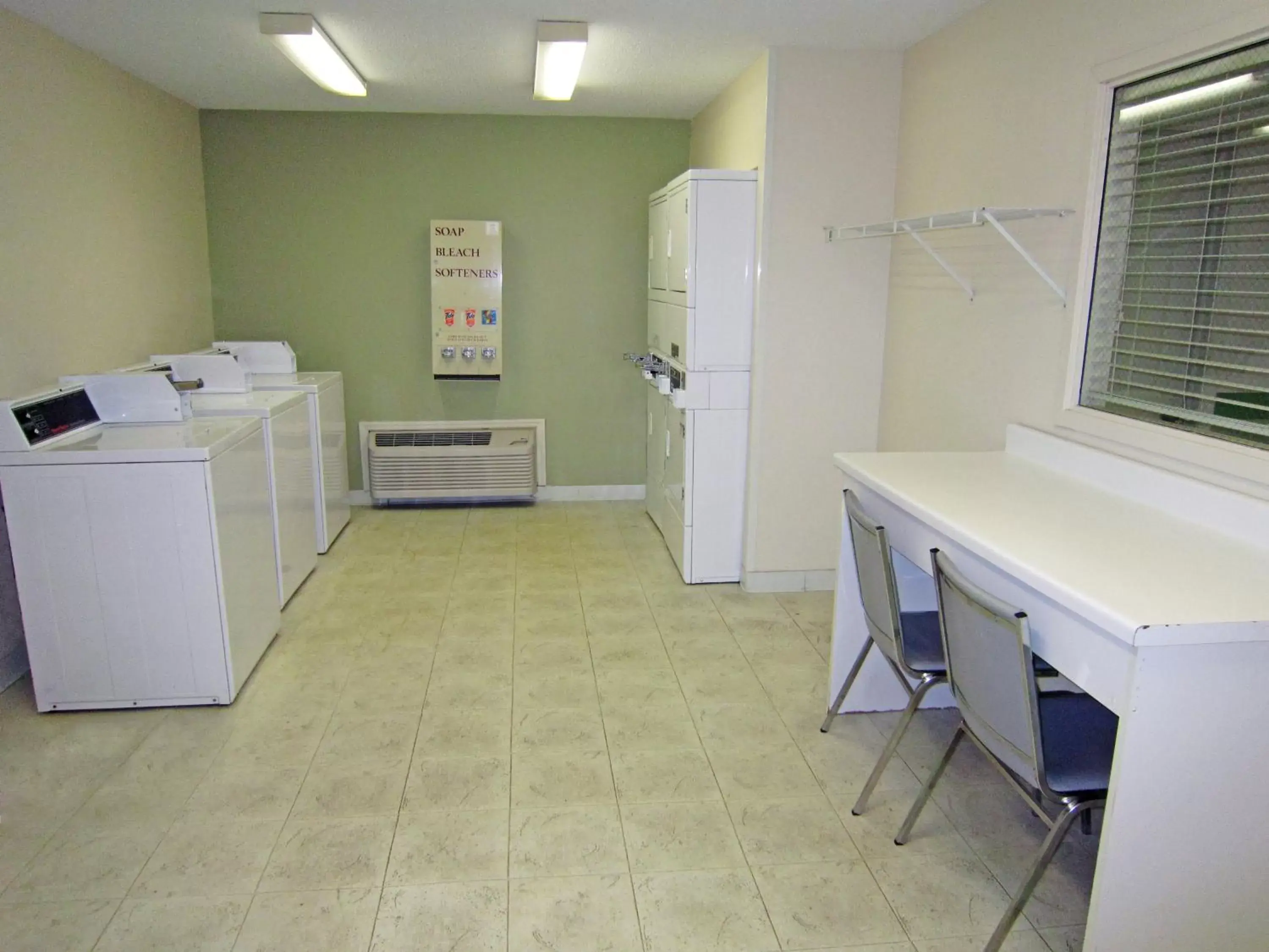 Area and facilities, Kitchen/Kitchenette in Extended Stay America Suites - Tampa - Airport - Memorial Hwy