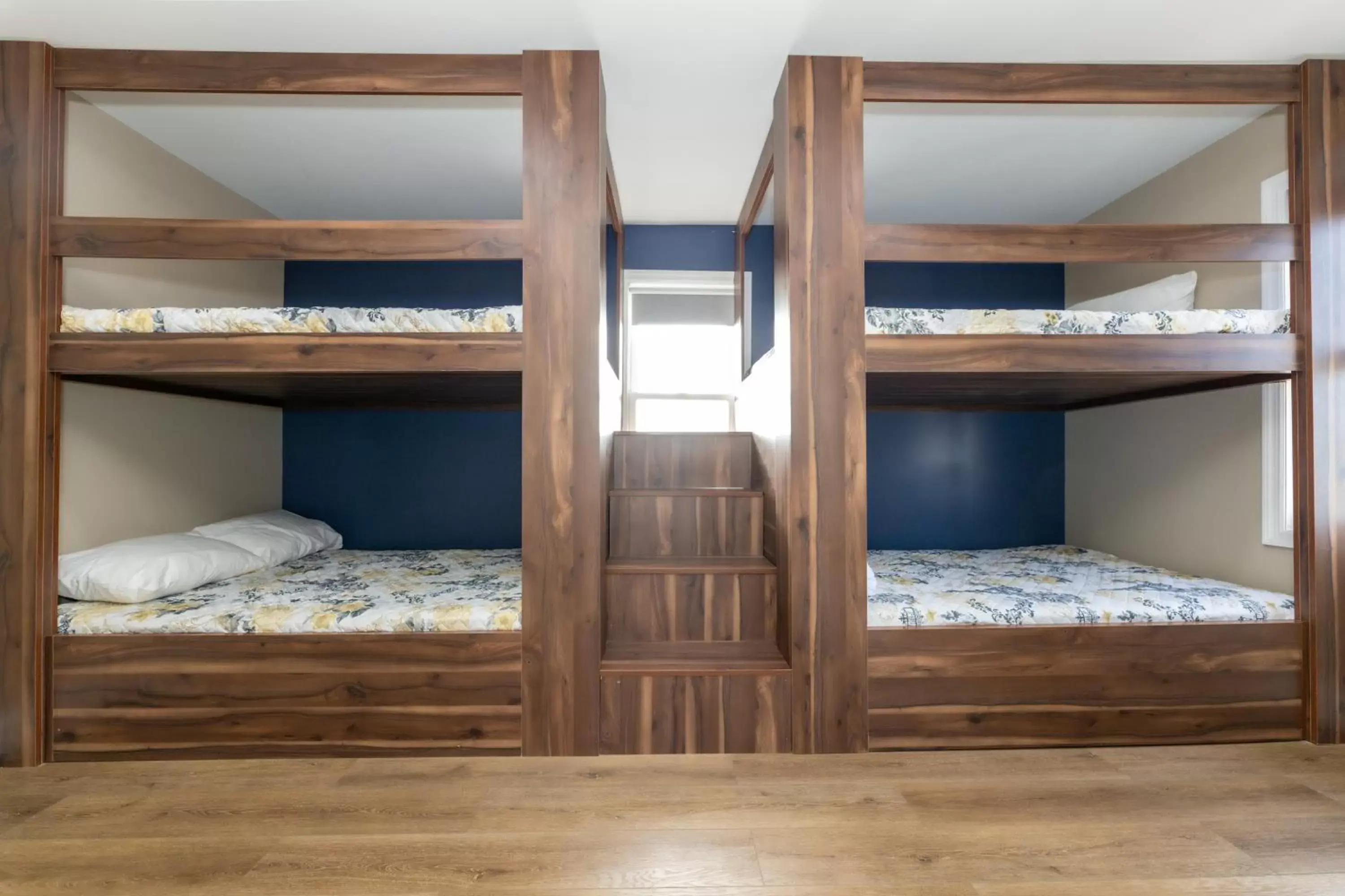 Bunk Bed in Seaside Sands Inn