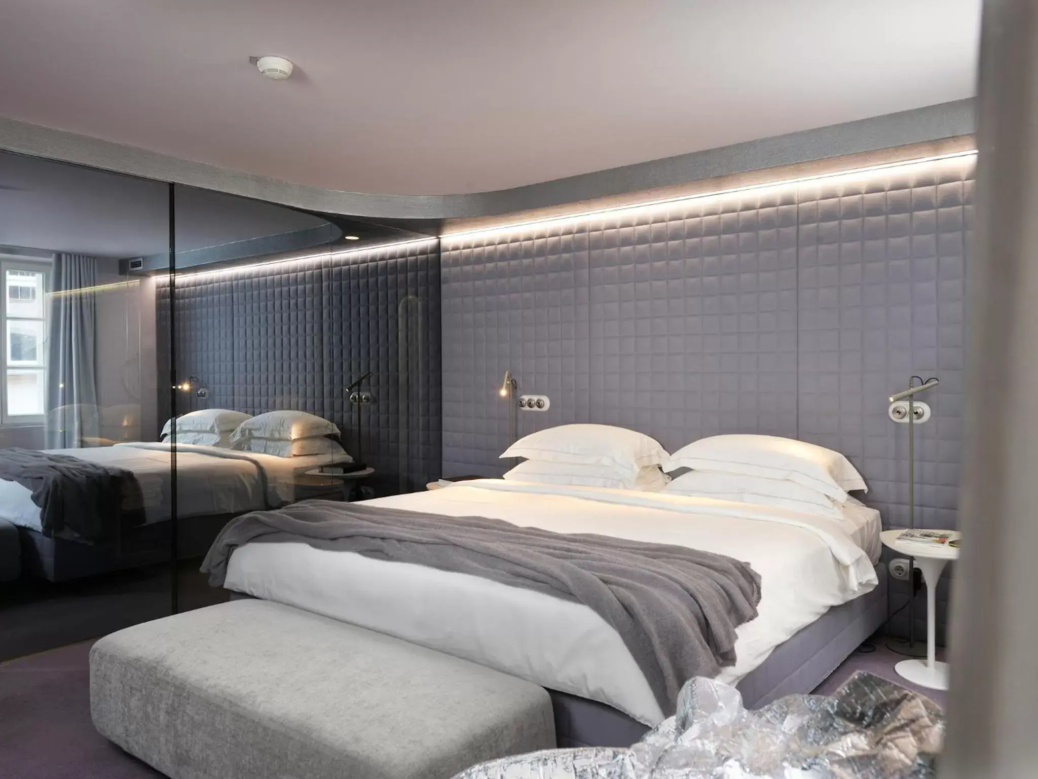 Other, Bed in Vander Urbani Resort - a Member of Design Hotels