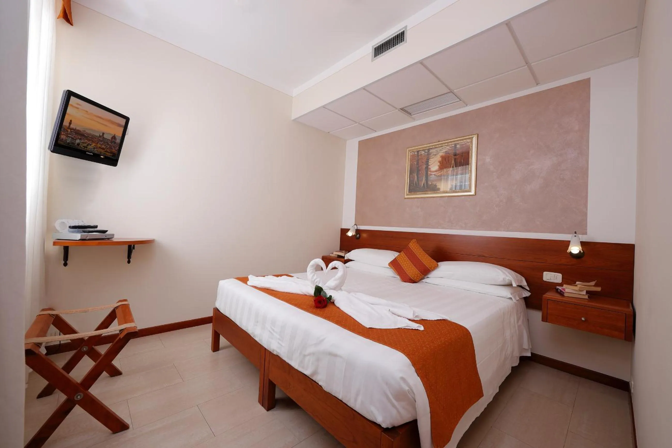 Bedroom, Bed in Hotel Michelangelo