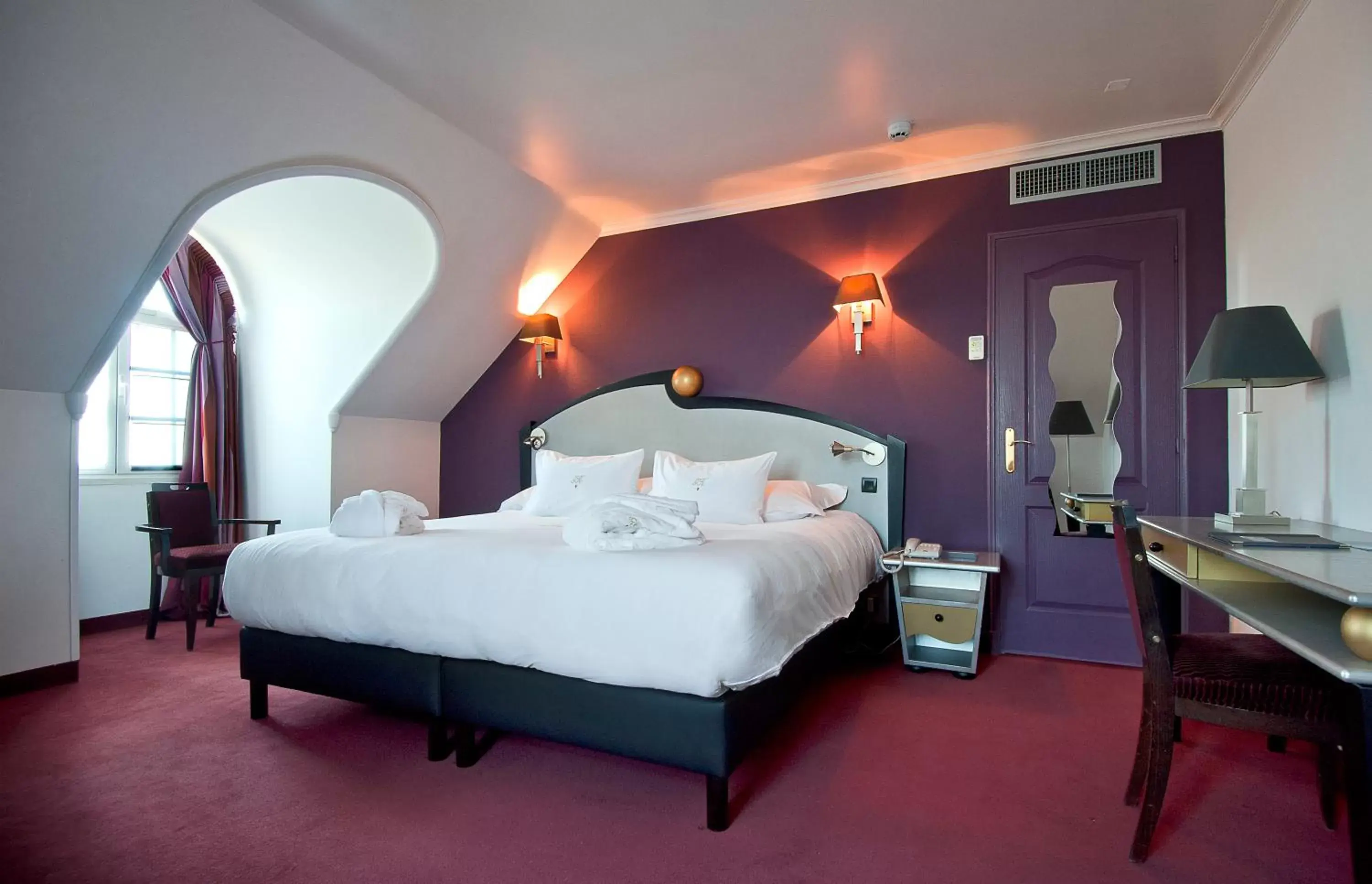 Photo of the whole room, Bed in Le Grand Hôtel Le Touquet-Paris-Plage
