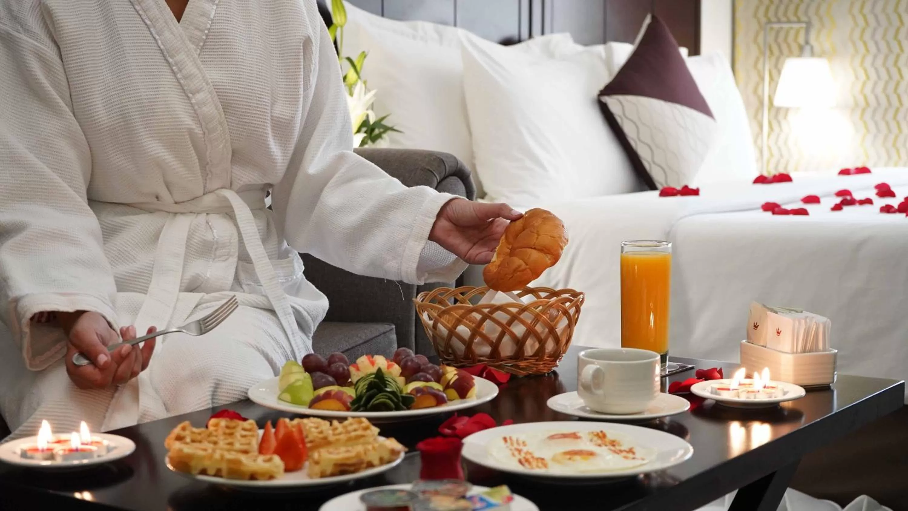 Food and drinks in Savoy Central Hotel Apartments