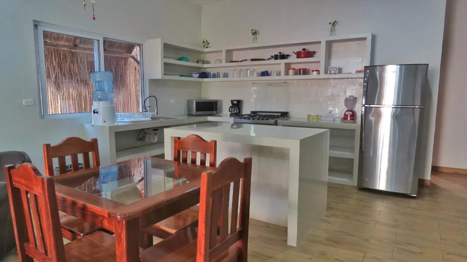 Coffee/tea facilities, Kitchen/Kitchenette in Hotel & Suites Oasis Bacalar