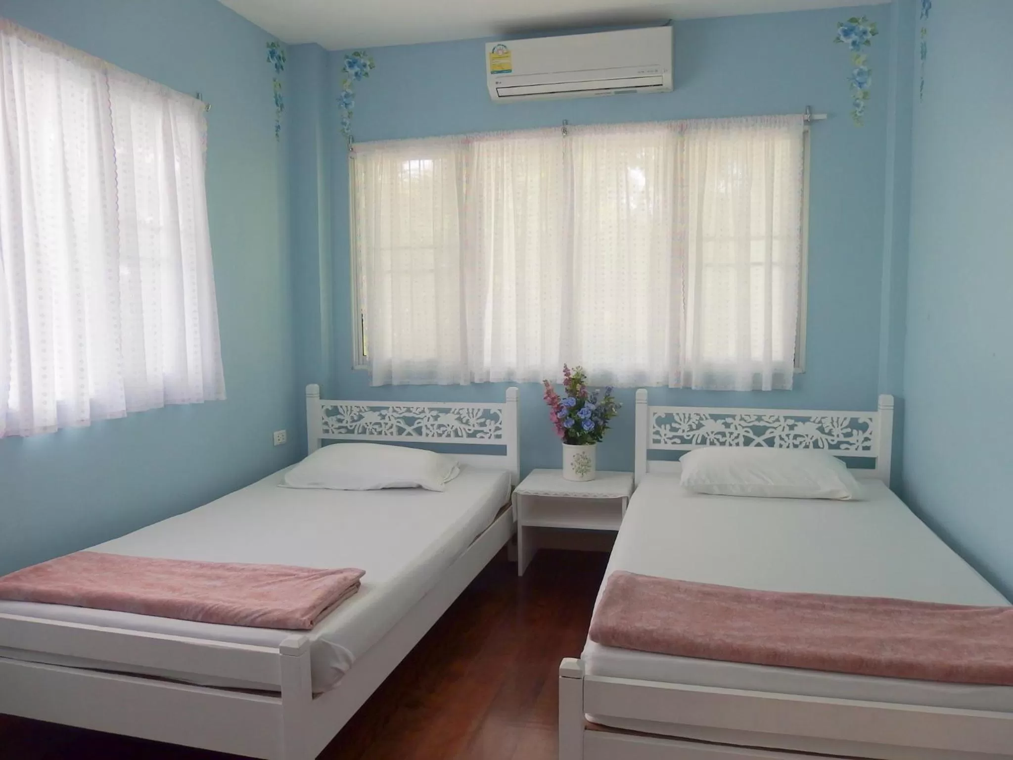 Three-Bedroom Bungalow in Makmai Villa - Rayong