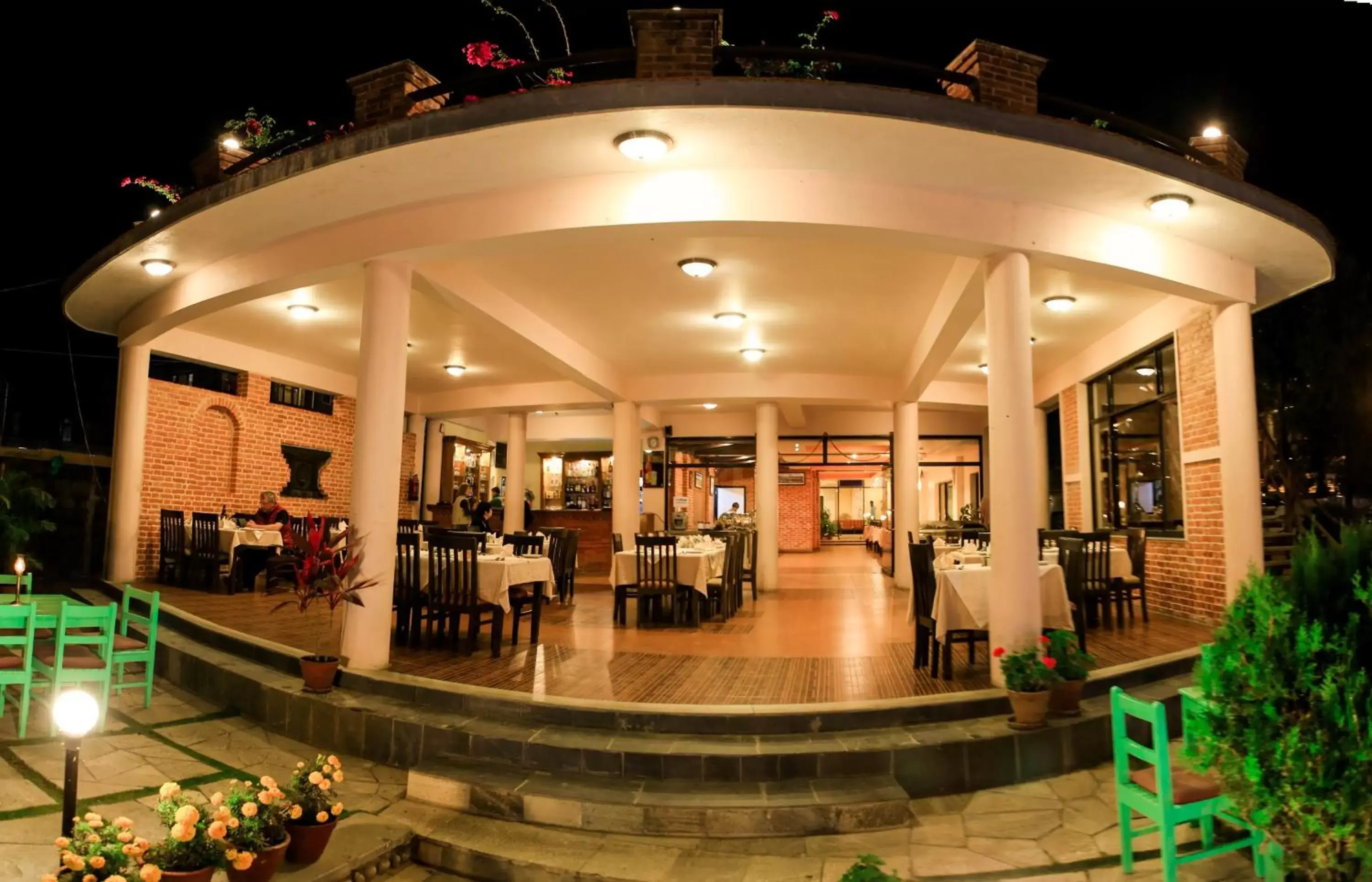 Restaurant/places to eat in Mount Kailash Resort