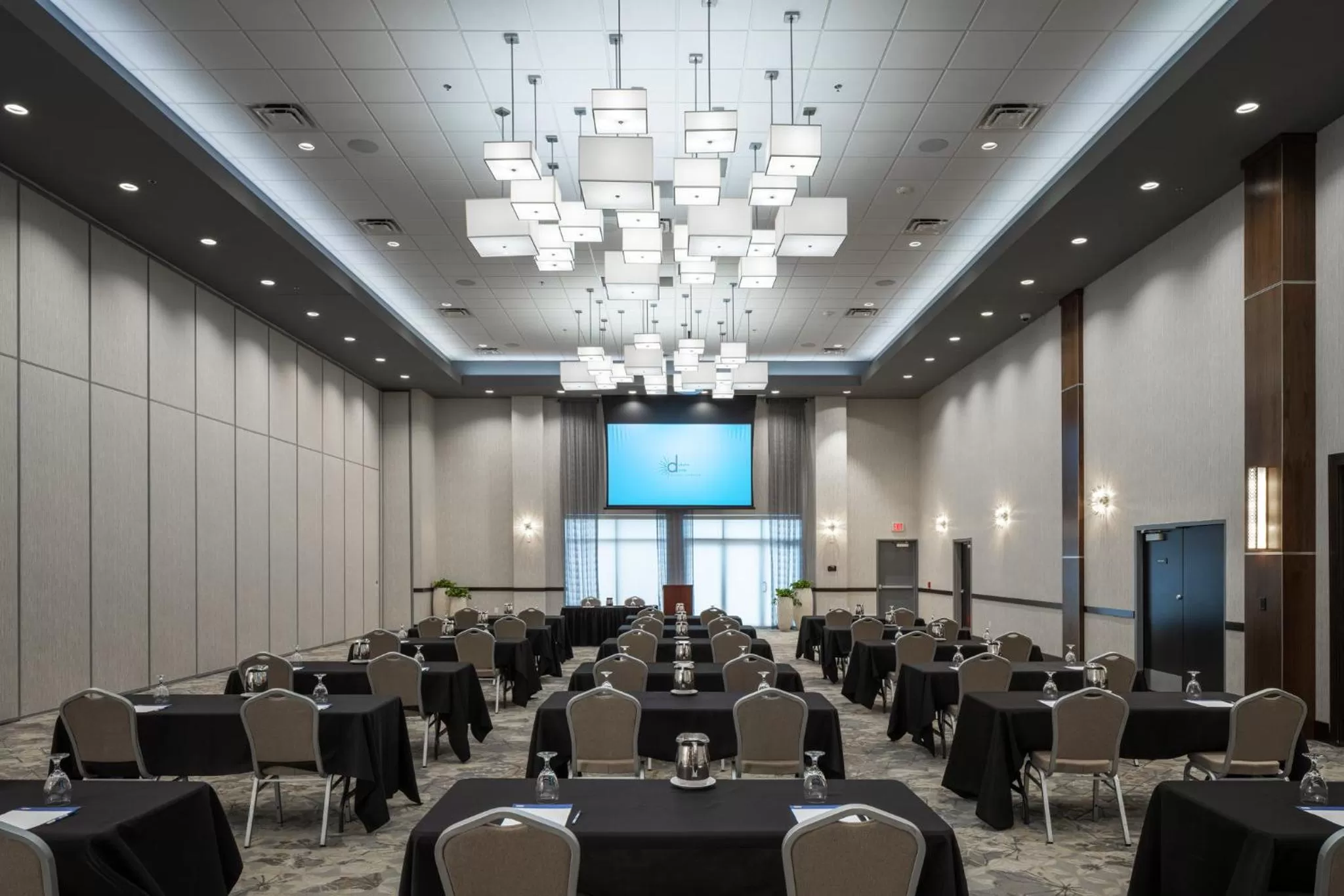 Meeting/conference room in Holiday Inn Express & Suites Sioux City North - Event Center by IHG