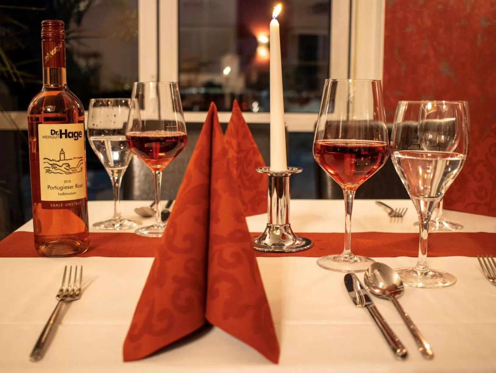 Restaurant/places to eat in Check Inn Hotel Merseburg