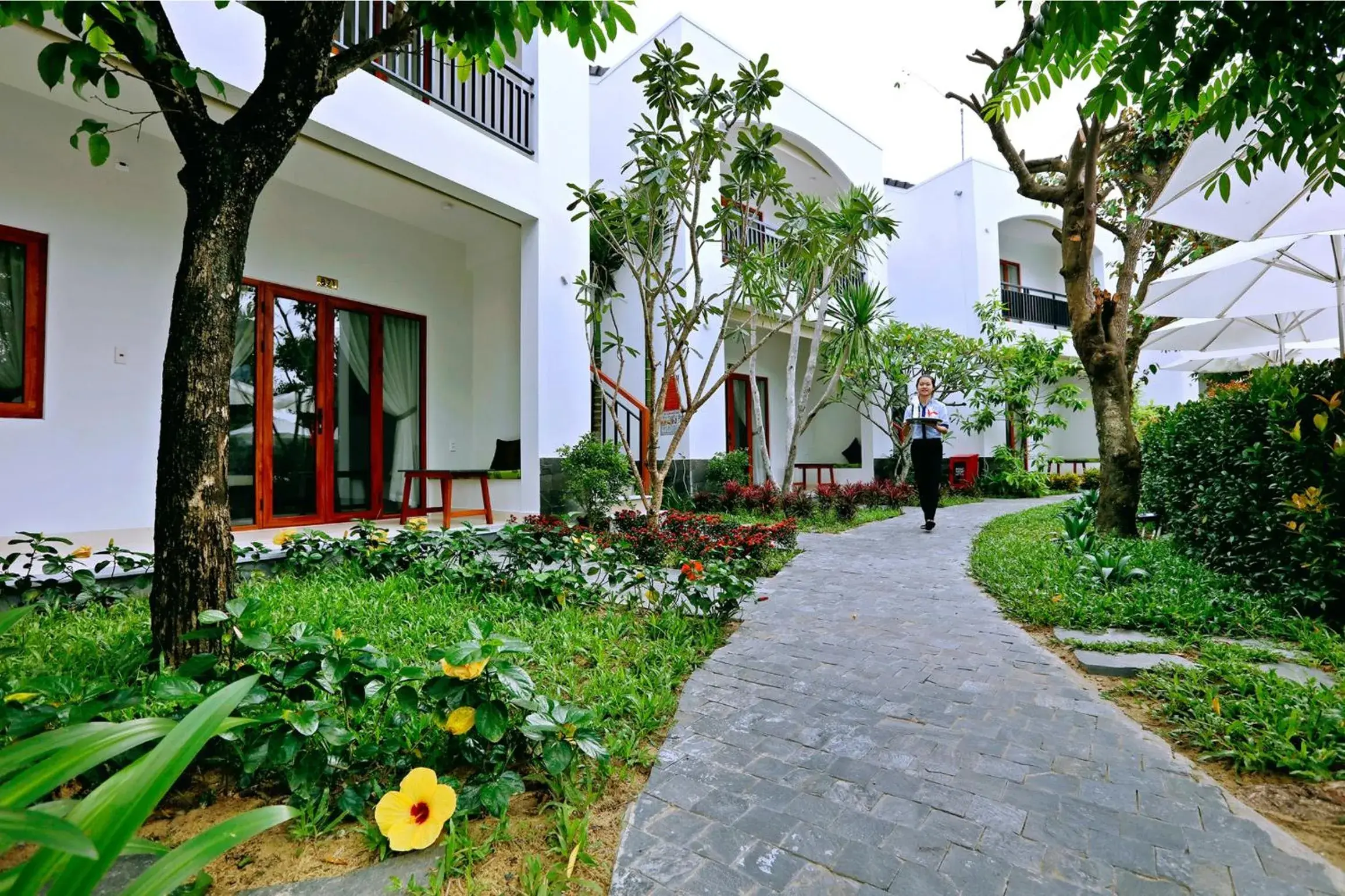 Patio, Property Building in Azumi