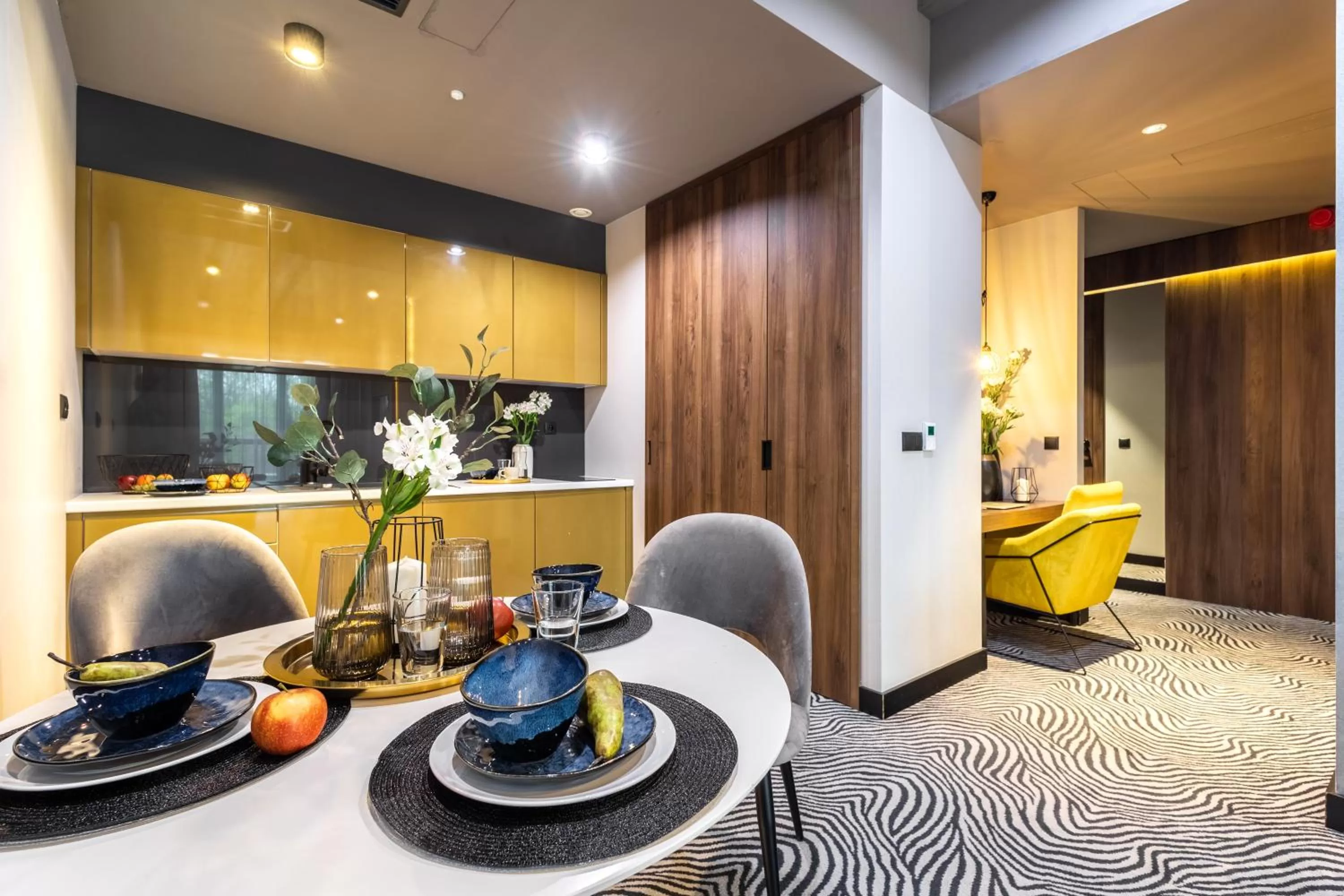 Kitchen or kitchenette in Hotel Zoo by Afrykarium Wroclaw