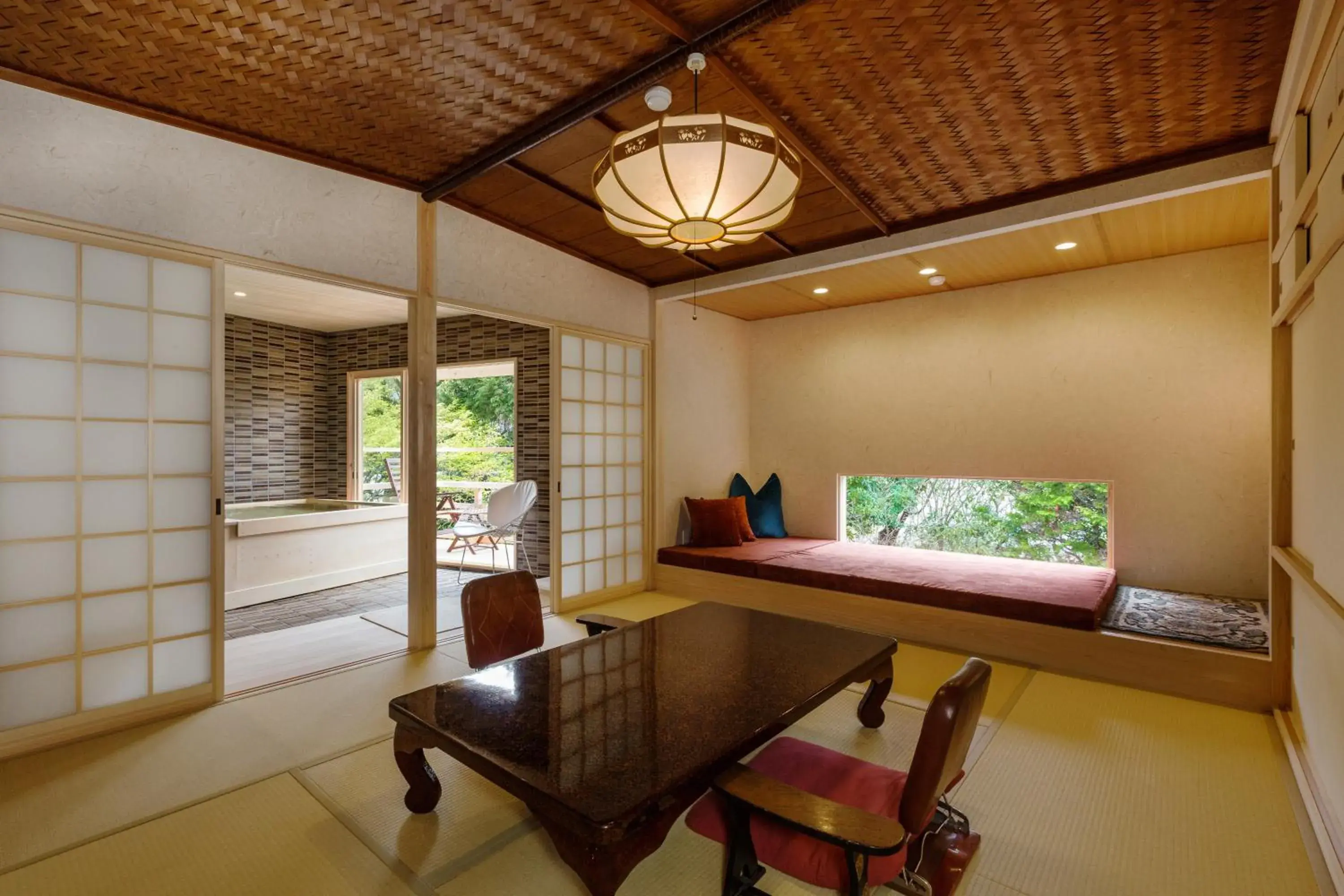 Living room in Kyoto Nanzenji Ryokan Yachiyo