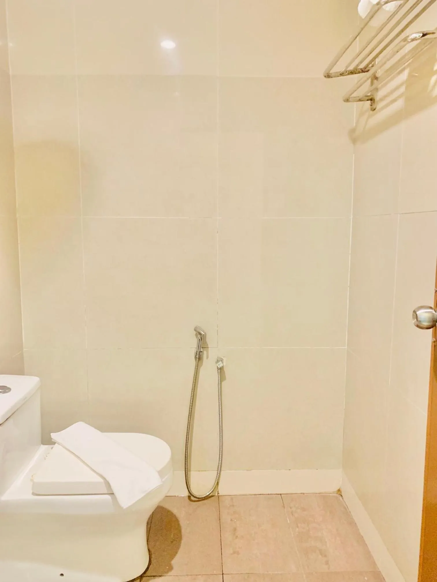 Bathroom in Bintang Garden Hotel