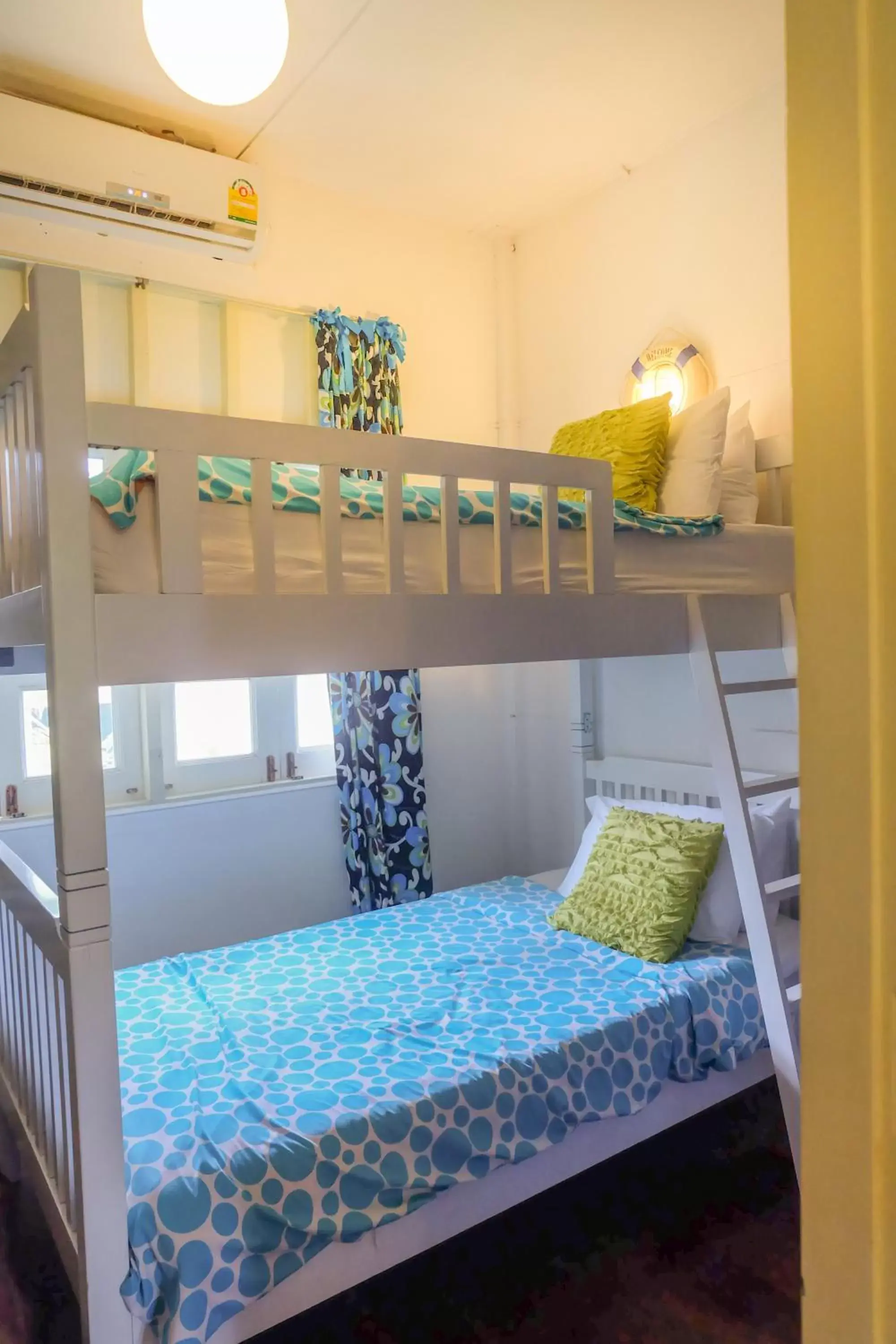 Day, Bunk Bed in Green Gallery Beach Boutique Hotel