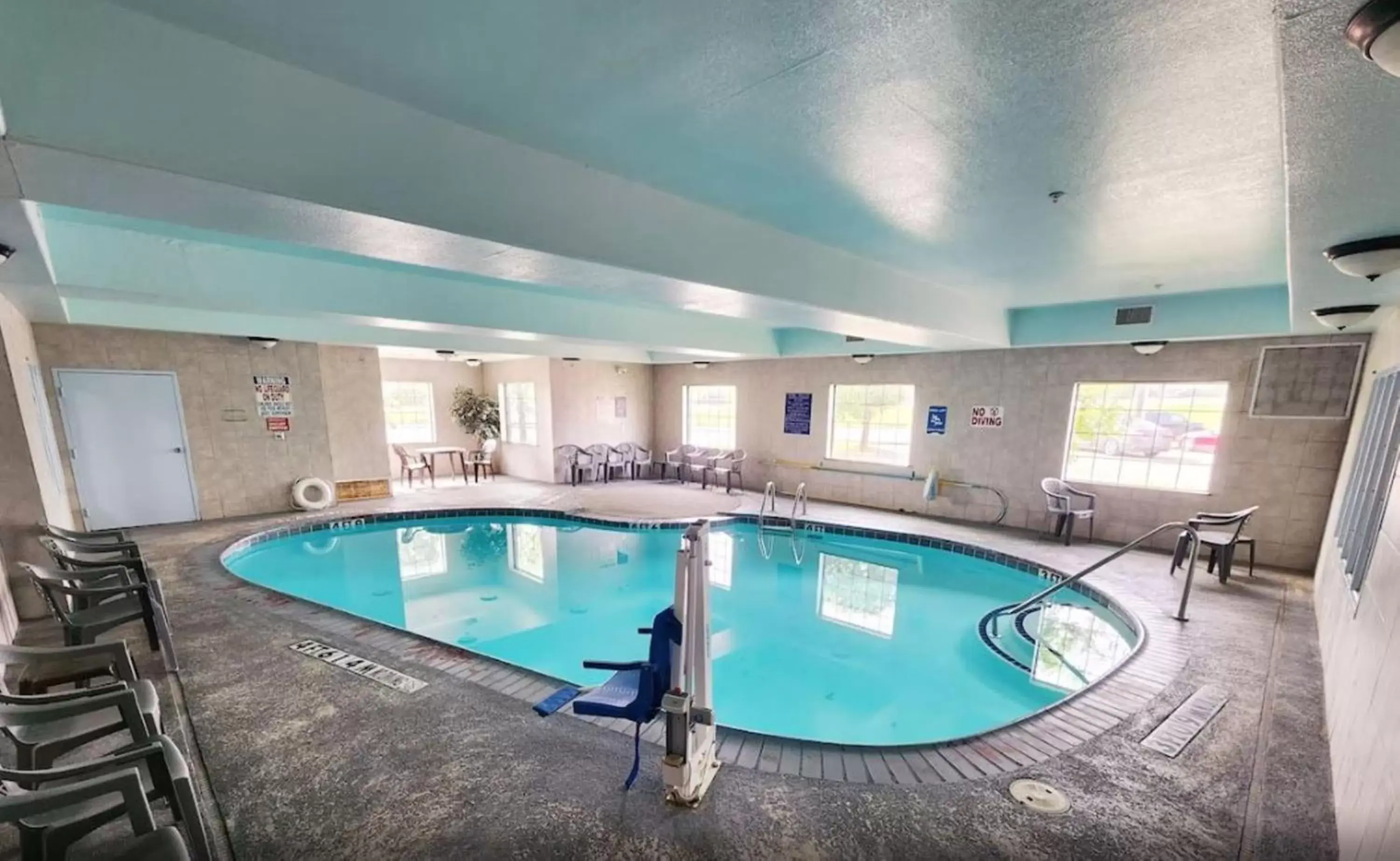, Swimming Pool in Nature Inn & Suites
