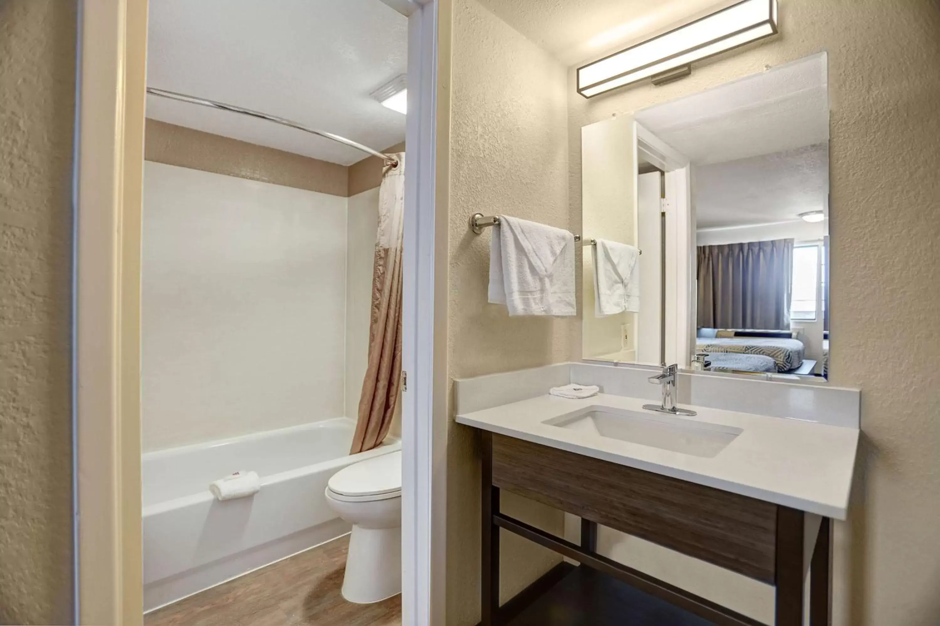 Bathroom in Motel 6-Amarillo, TX - Airport