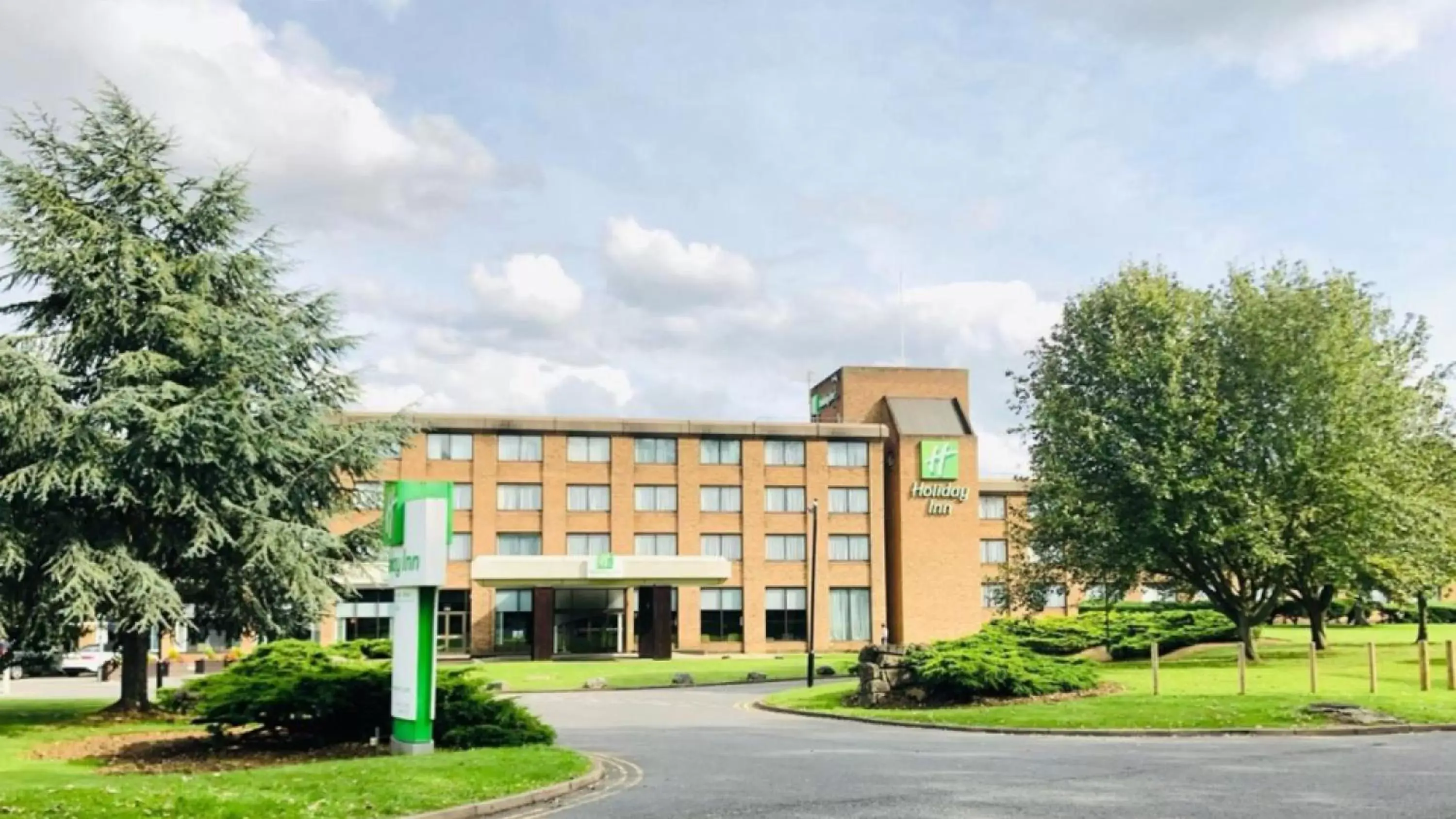 Property Building in Holiday Inn Peterborough West, an IHG Hotel