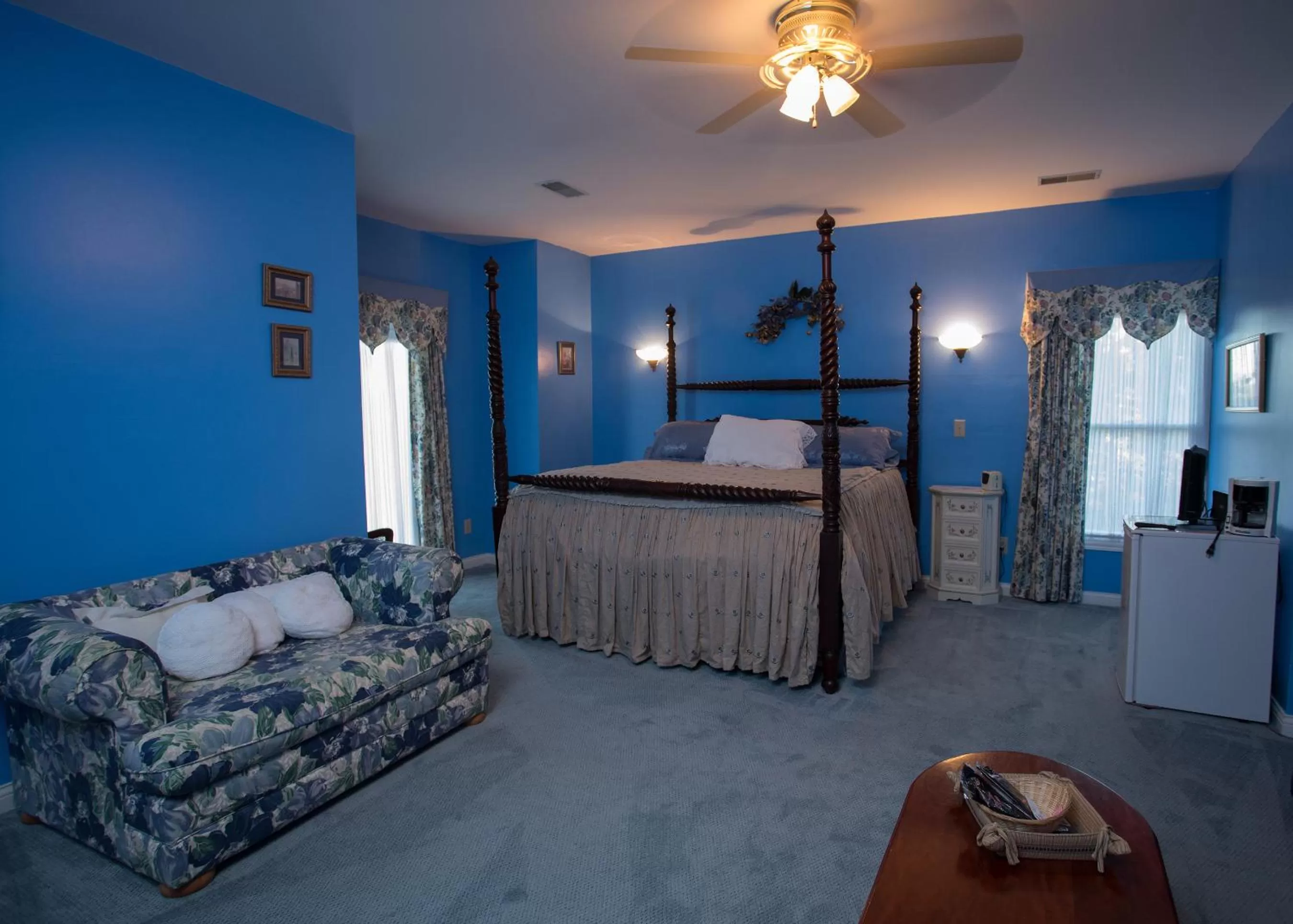 Bed in Rabbit Creek Bed & Breakfast