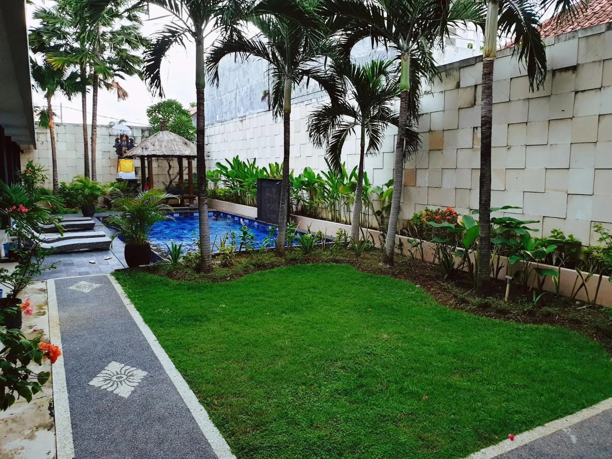 Garden in Mansu Hotel and Spa Legian