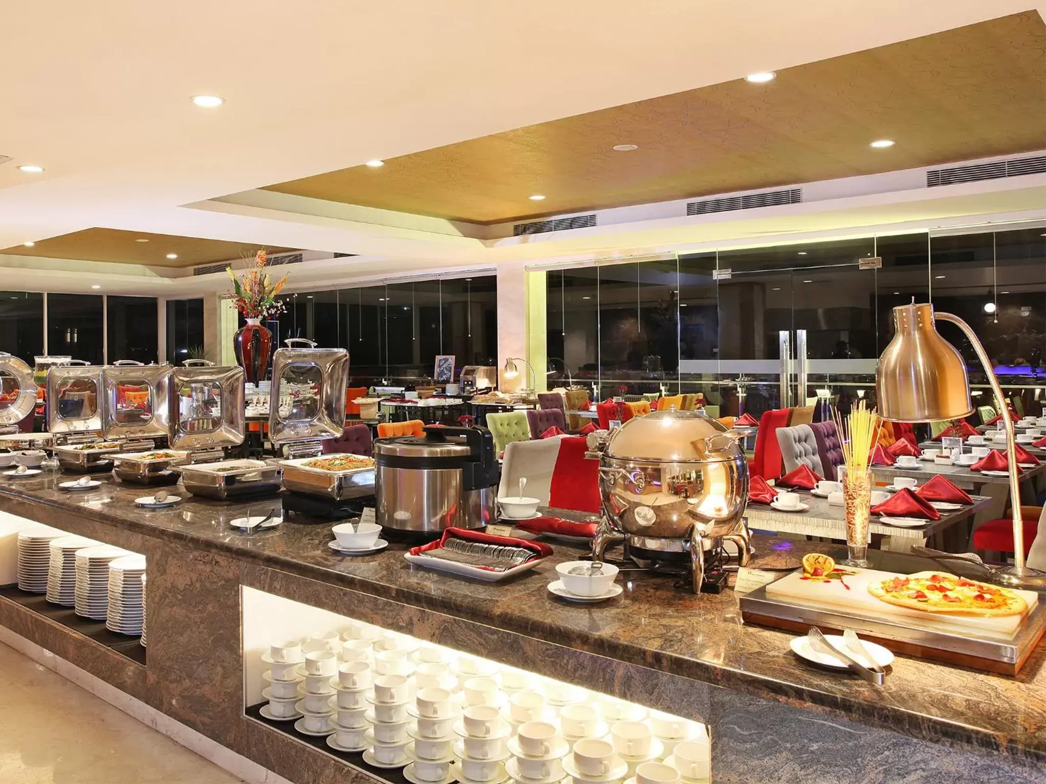 Restaurant/places to eat in Swiss-Belhotel Makassar Restaurant/places to eat in Swiss-Belhotel Makassar