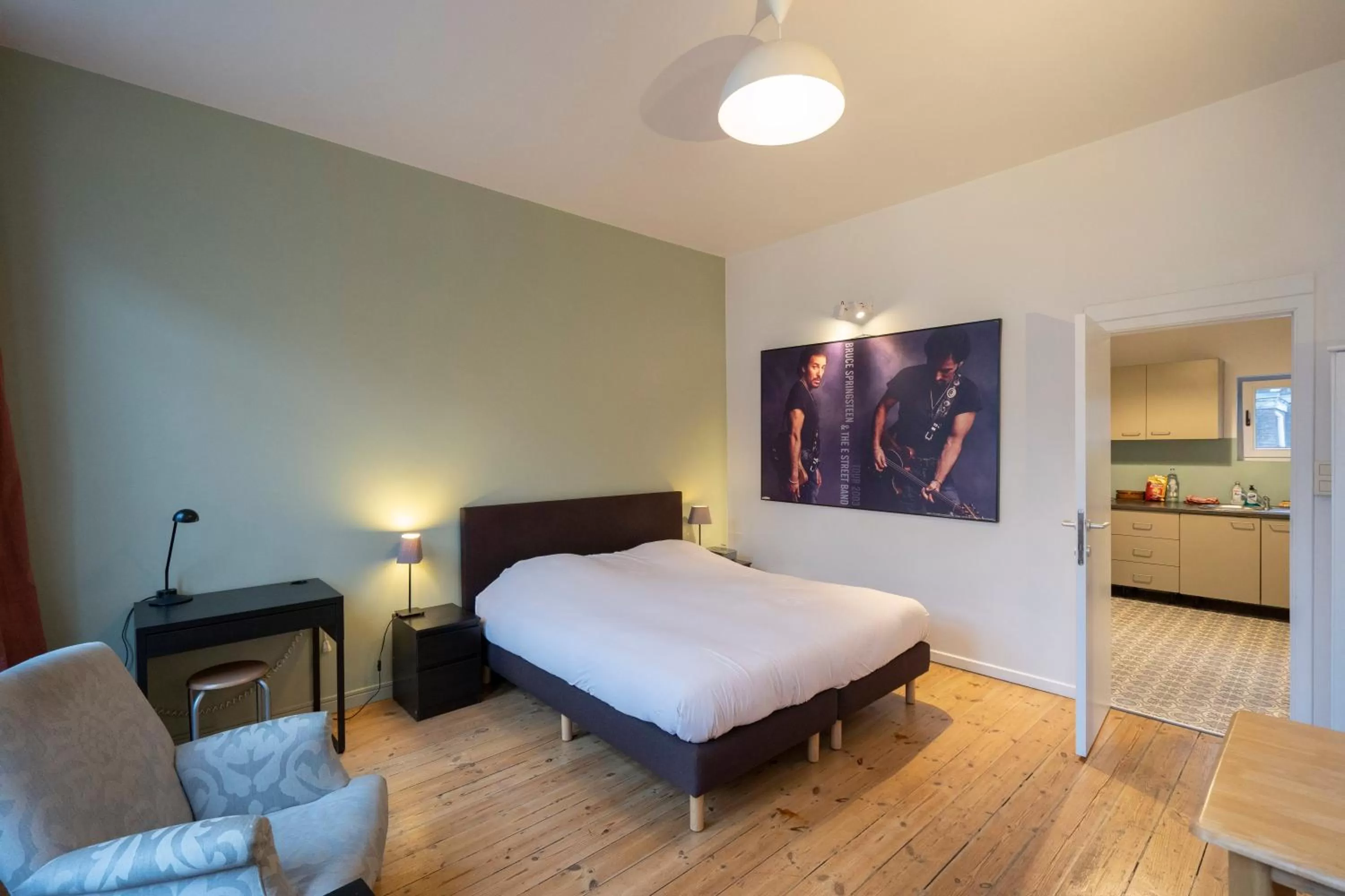 Bedroom, Bed in Because the Night city lodge