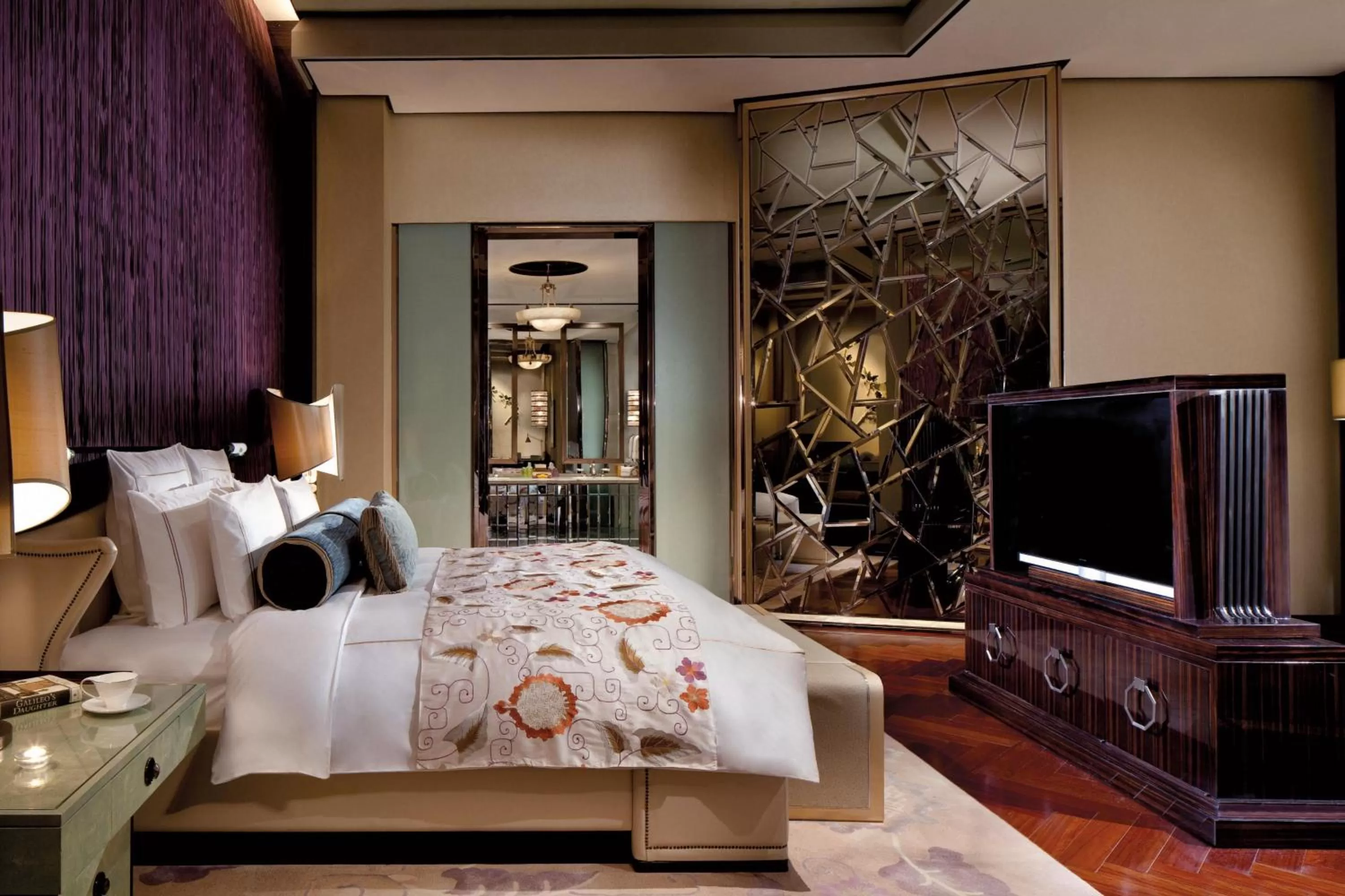 Bedroom, Bed in The Ritz-Carlton Shanghai, Pudong