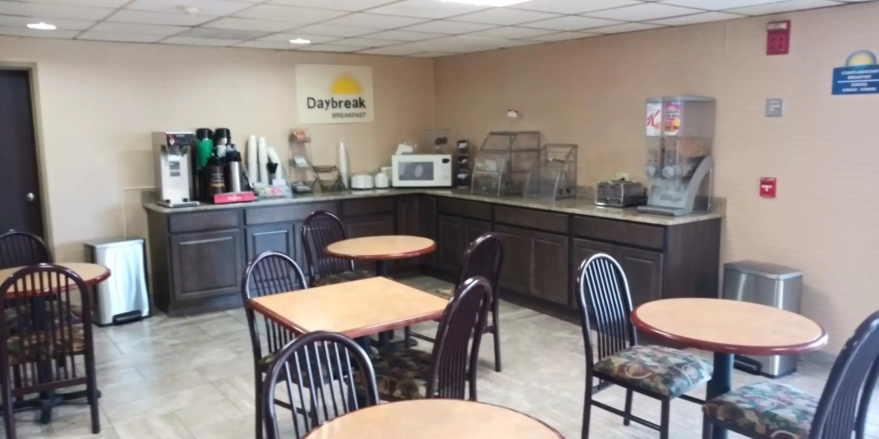 Breakfast, Restaurant/Places to Eat in Days Inn by Wyndham Morehead