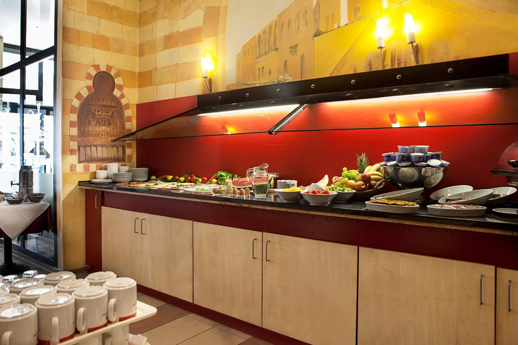 Restaurant/places to eat in Ramada by Wyndham Frankfurt Central Station