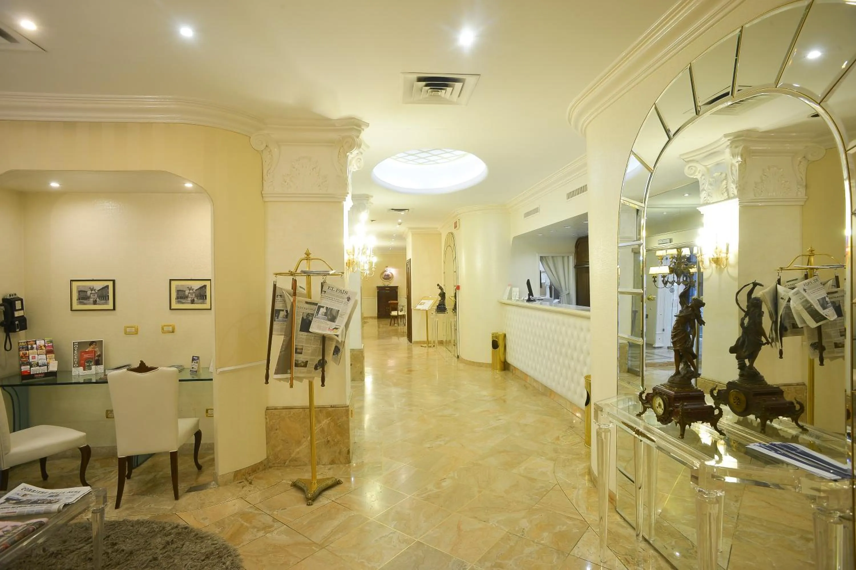 Lobby or reception in Zanhotel Tre Vecchi
