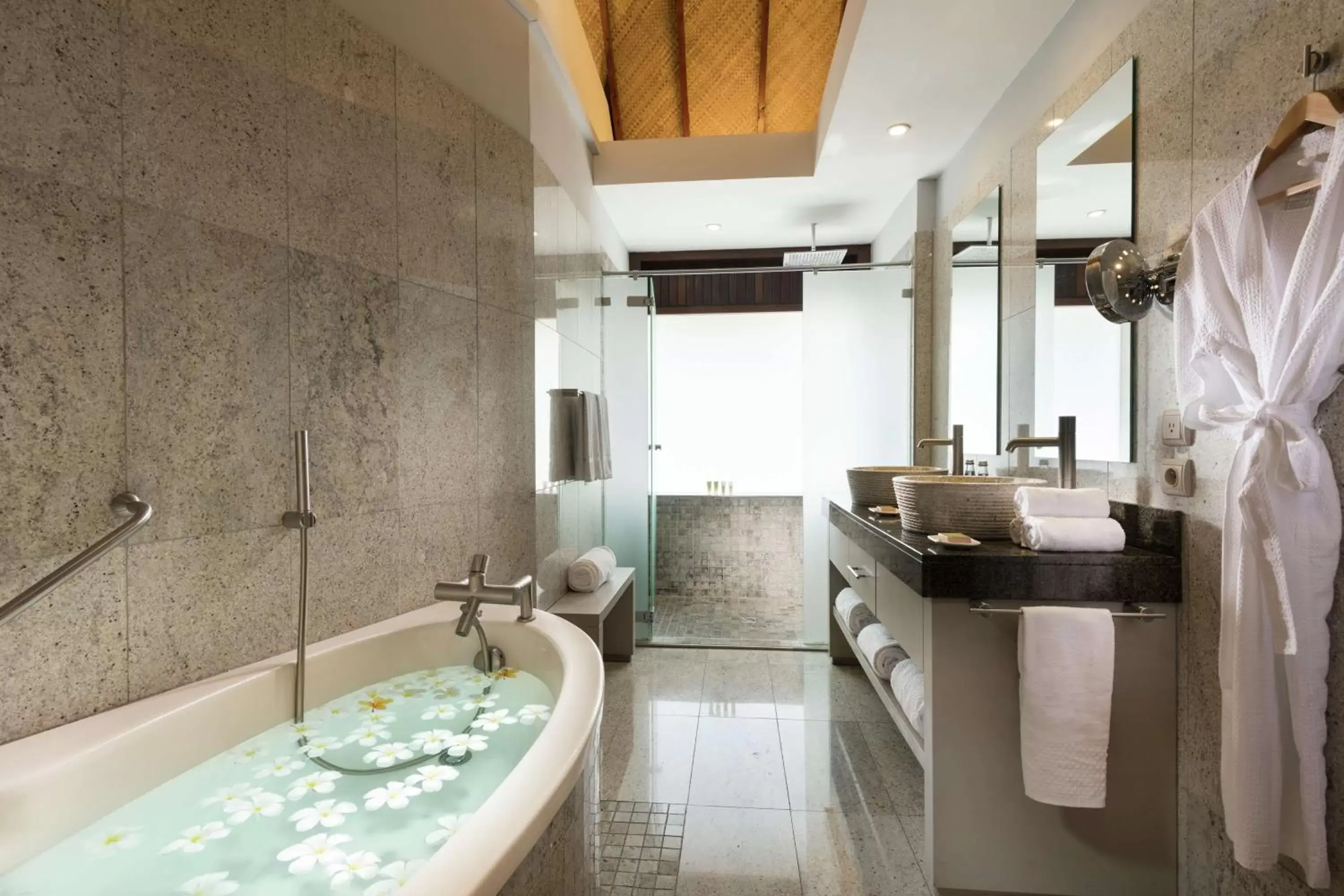Bathroom in Hilton Moorea Lagoon Resort & Spa Bathroom in Hilton Moorea Lagoon Resort & Spa