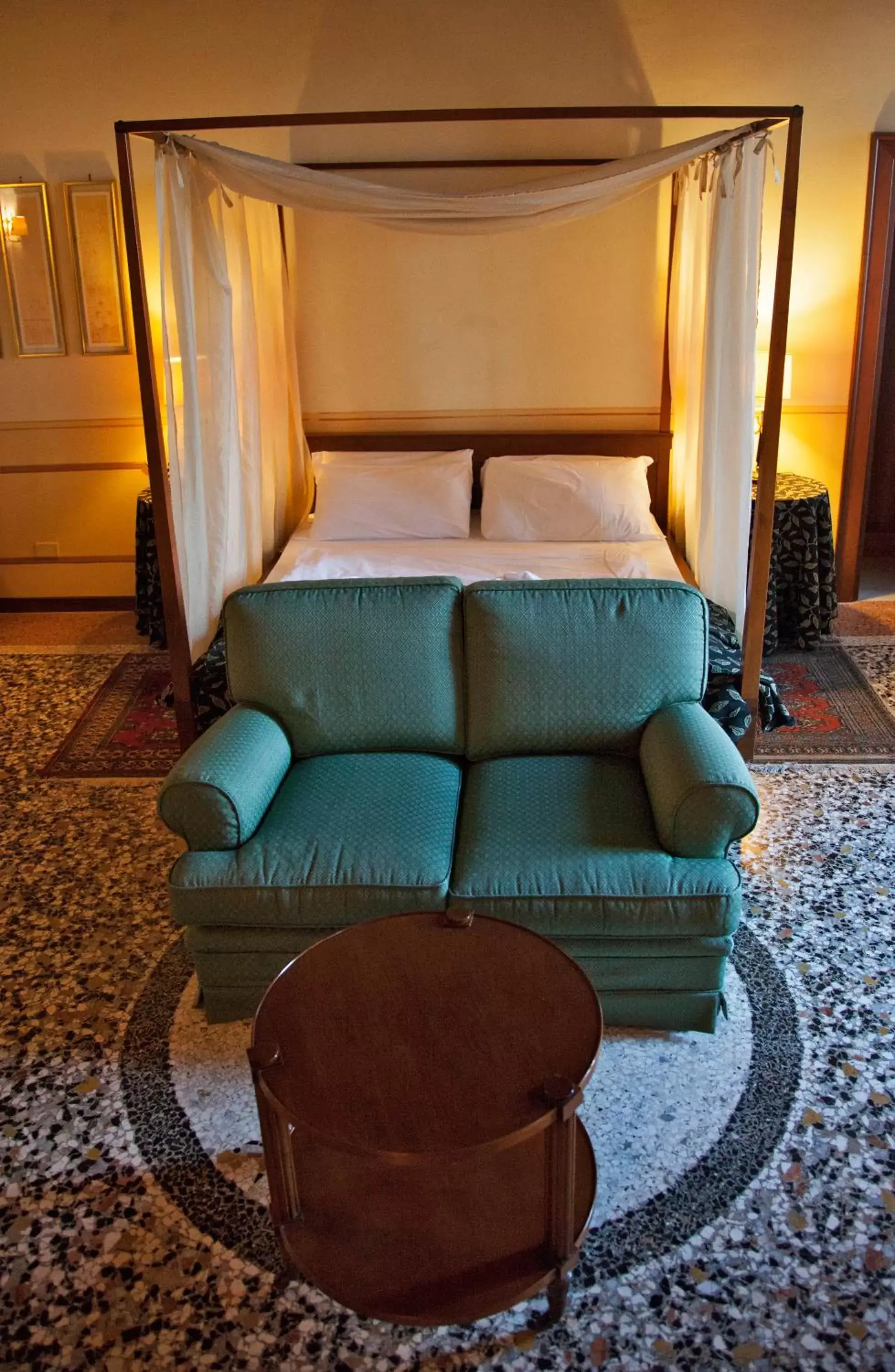 Bedroom in Hotel Villa Policreti