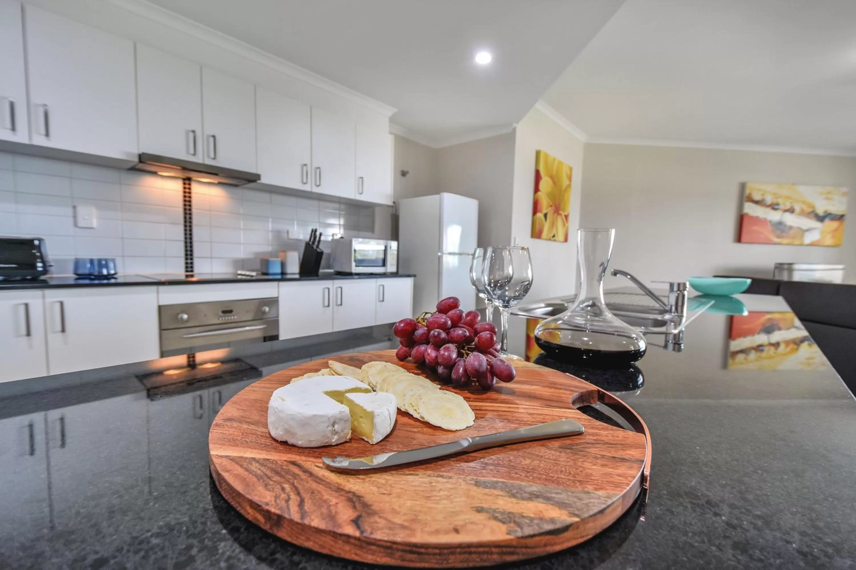 Kitchen or kitchenette in Argus Apartments Darwin