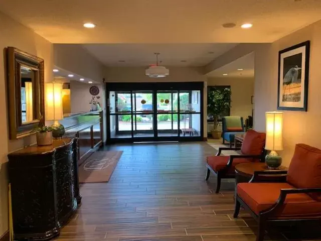 Lobby/Reception in Inn at Clinton