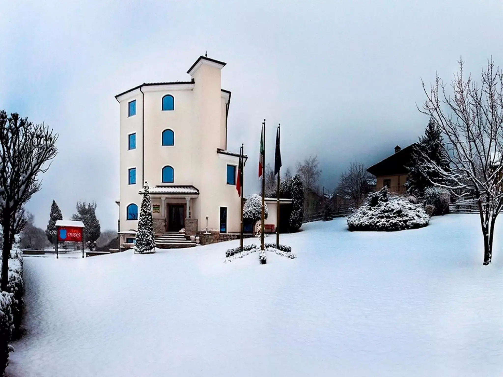 Facade/entrance, Winter in Hotel Diana Jardin et Spa