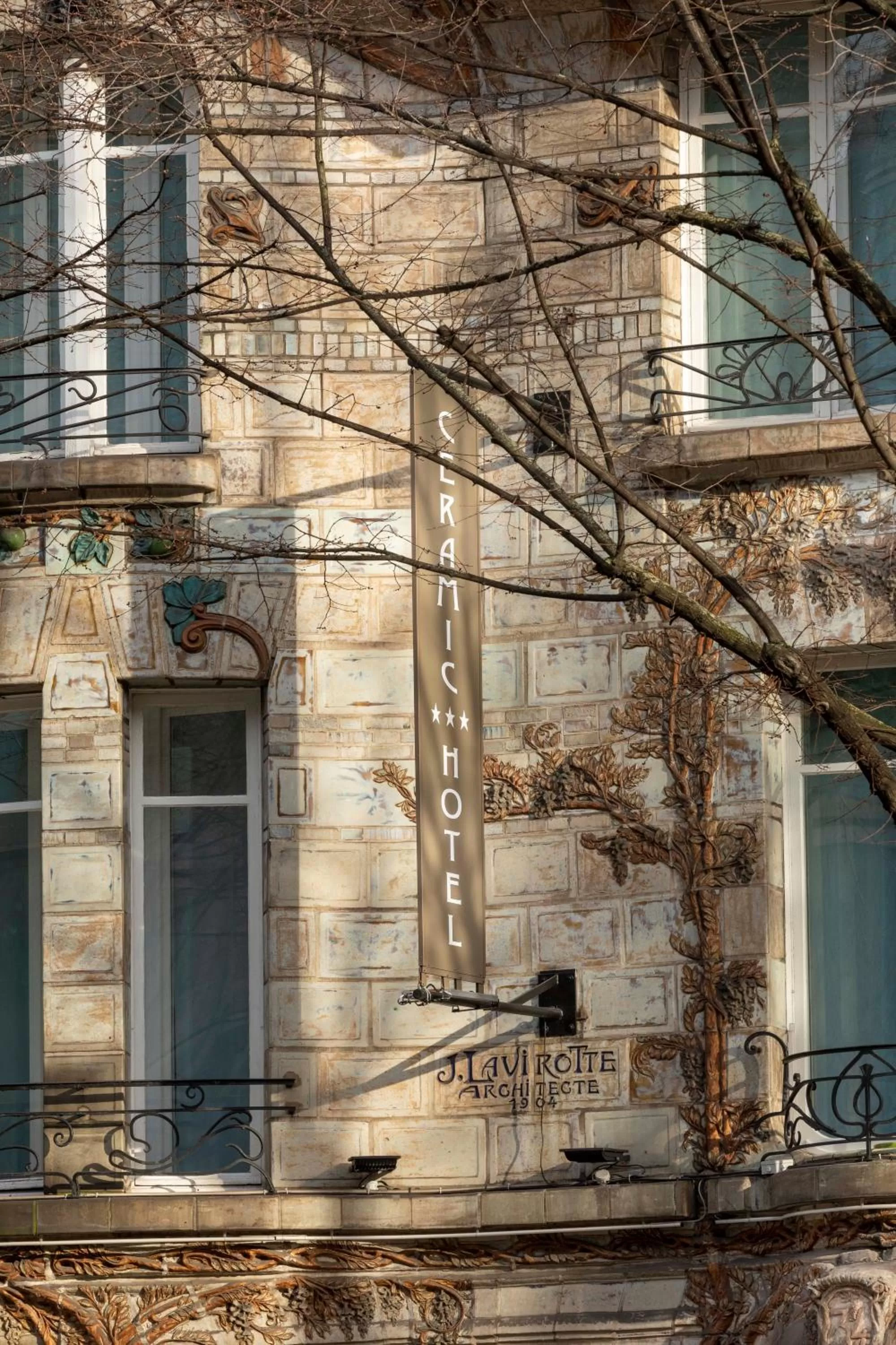 Property building in Elysées Ceramic