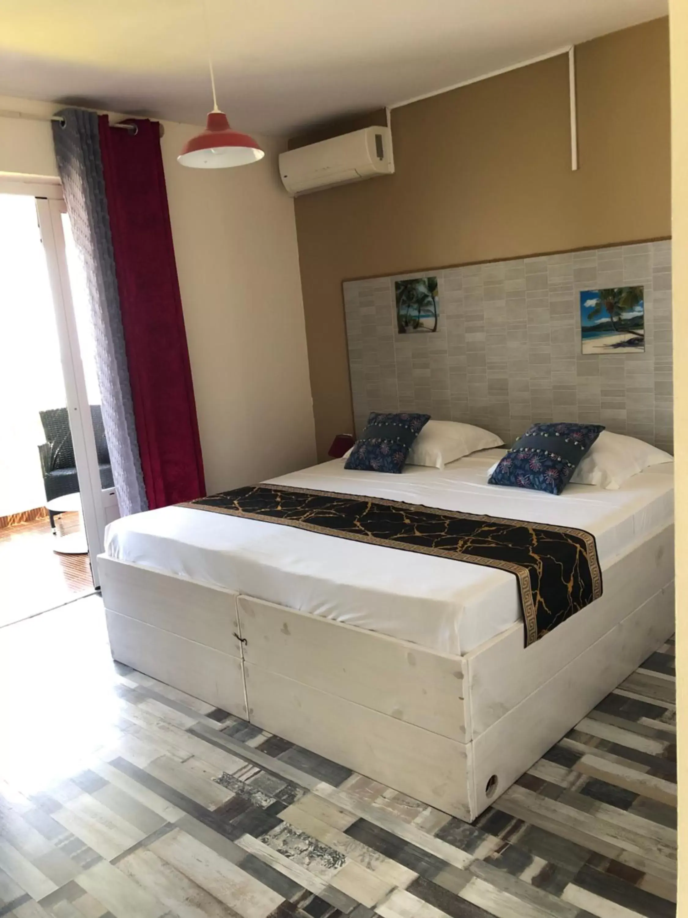 Double or Twin Room with Sea View in Hôtel Le Soleil Couchant Double or Twin Room with Sea View in Hôtel Le Soleil Couchant